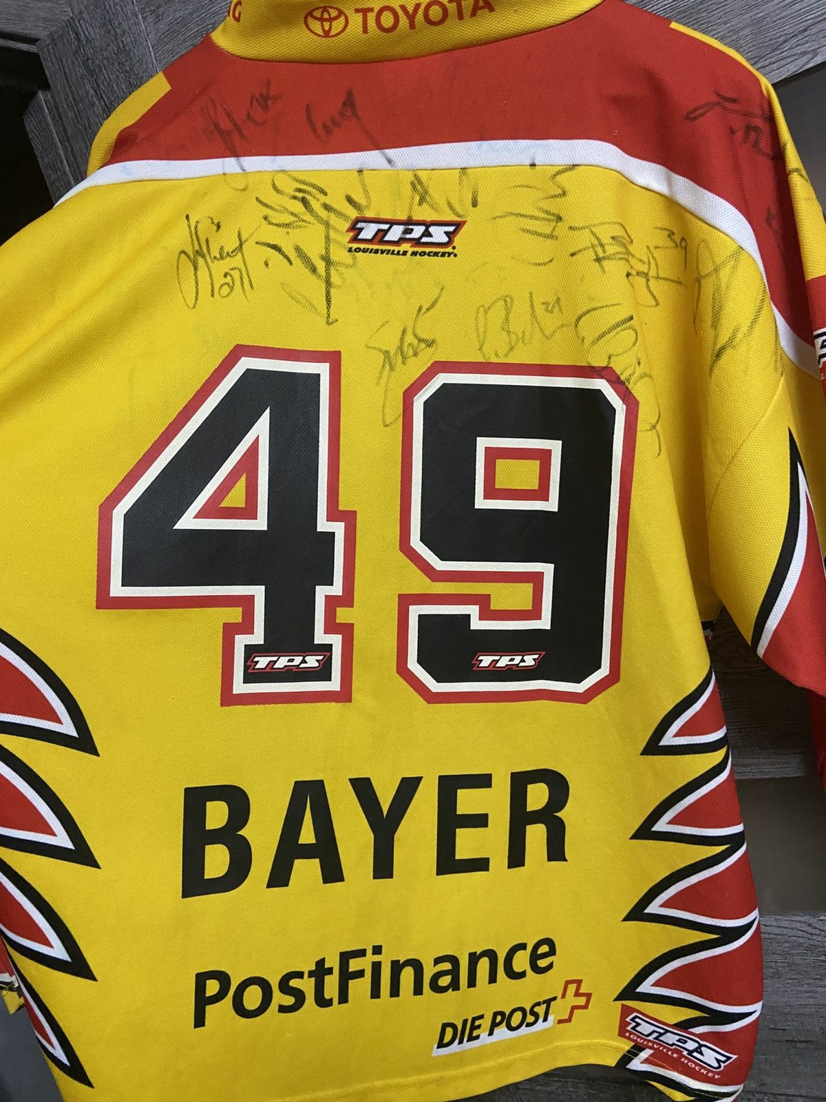 NHL SCL Tiger Langnau Switzerland NFL hockey Bauer Size US M / EU 48-50 / 2 - 3 Thumbnail