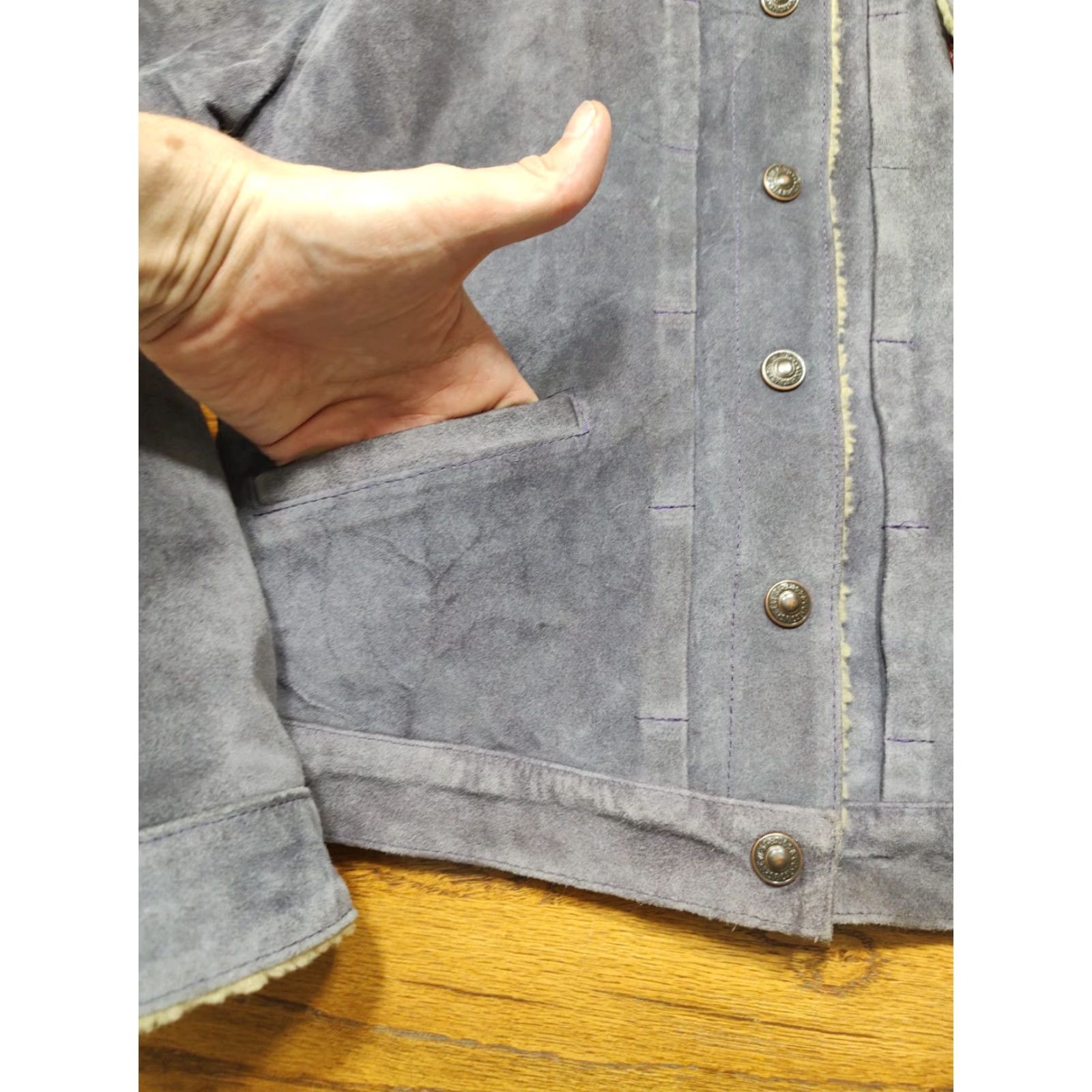 Levi's VINTAGE Levi's Trucker Jacket Suede Purple Womens Juniors M Medium Purple Suede Fur Trim 80s 90s Southwestern Western Casual Mens Womens Girls? Size M / US 6-8 / IT 42-44 - 5 Thumbnail