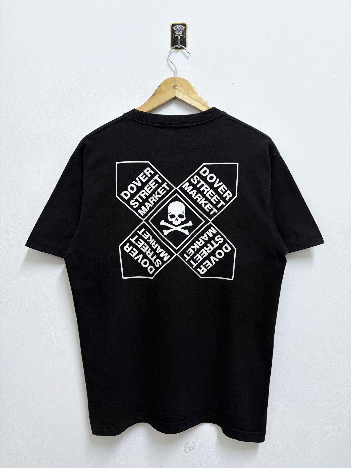 Mastermind Japan Mastermind Japan Ginza ft. Dover Street Market T-Shirt Size US M / EU 48-50 / 2 - 2 Thumbnail