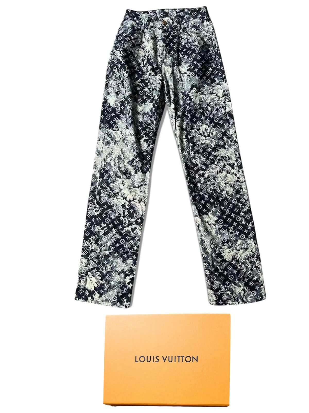 Louis Vuitton Louis Vuitton 33 Tapestry Blue Monogram Denim Jeans Size US 33 - 1 Thumbnail