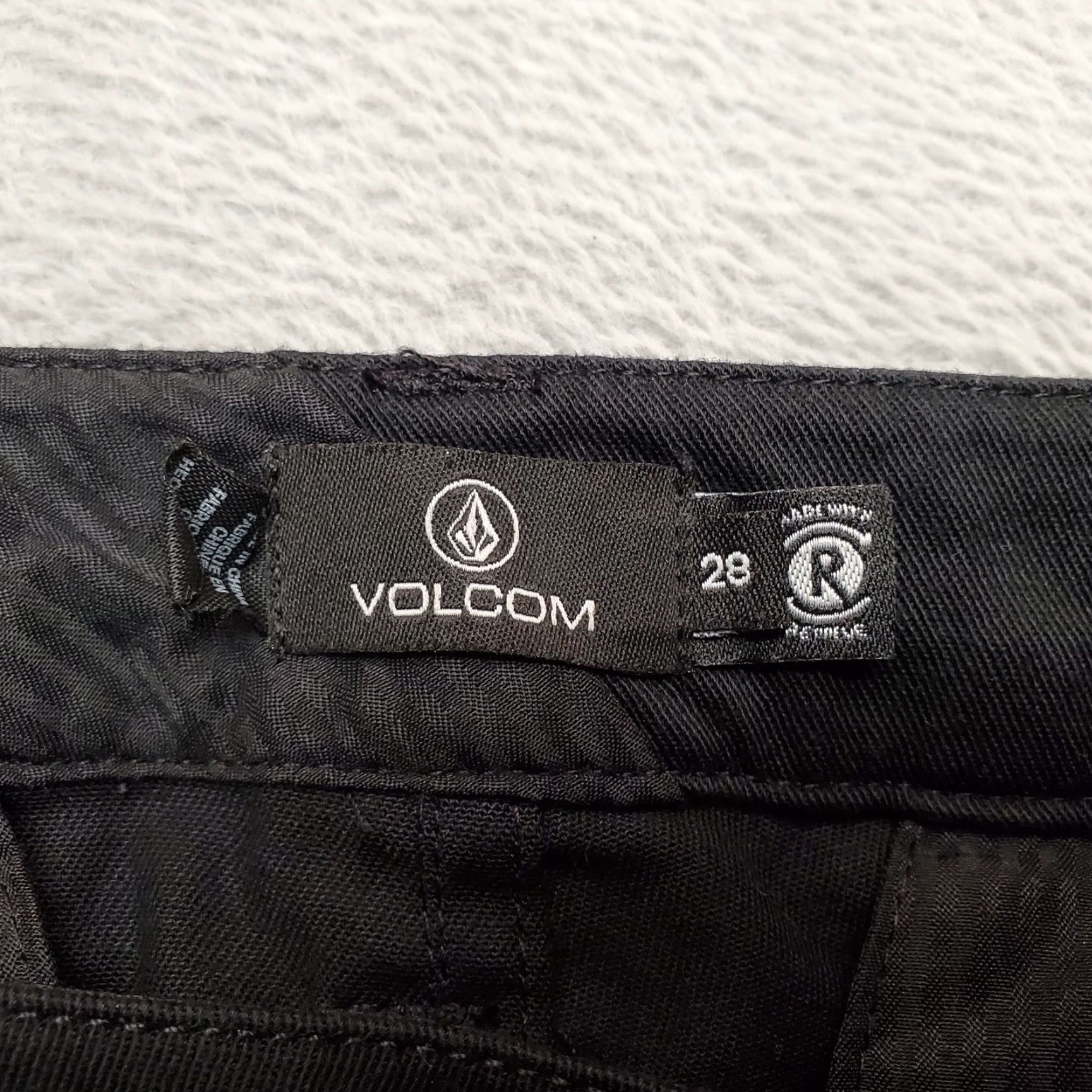 Volcom Volcom Pants Women 28x26 Black Flat Front Chino Cotton Performance Blend Outdoor Regular Pockets Zip Machine Washable Womens Size 28" / US 6 / IT 42 - 3 Thumbnail