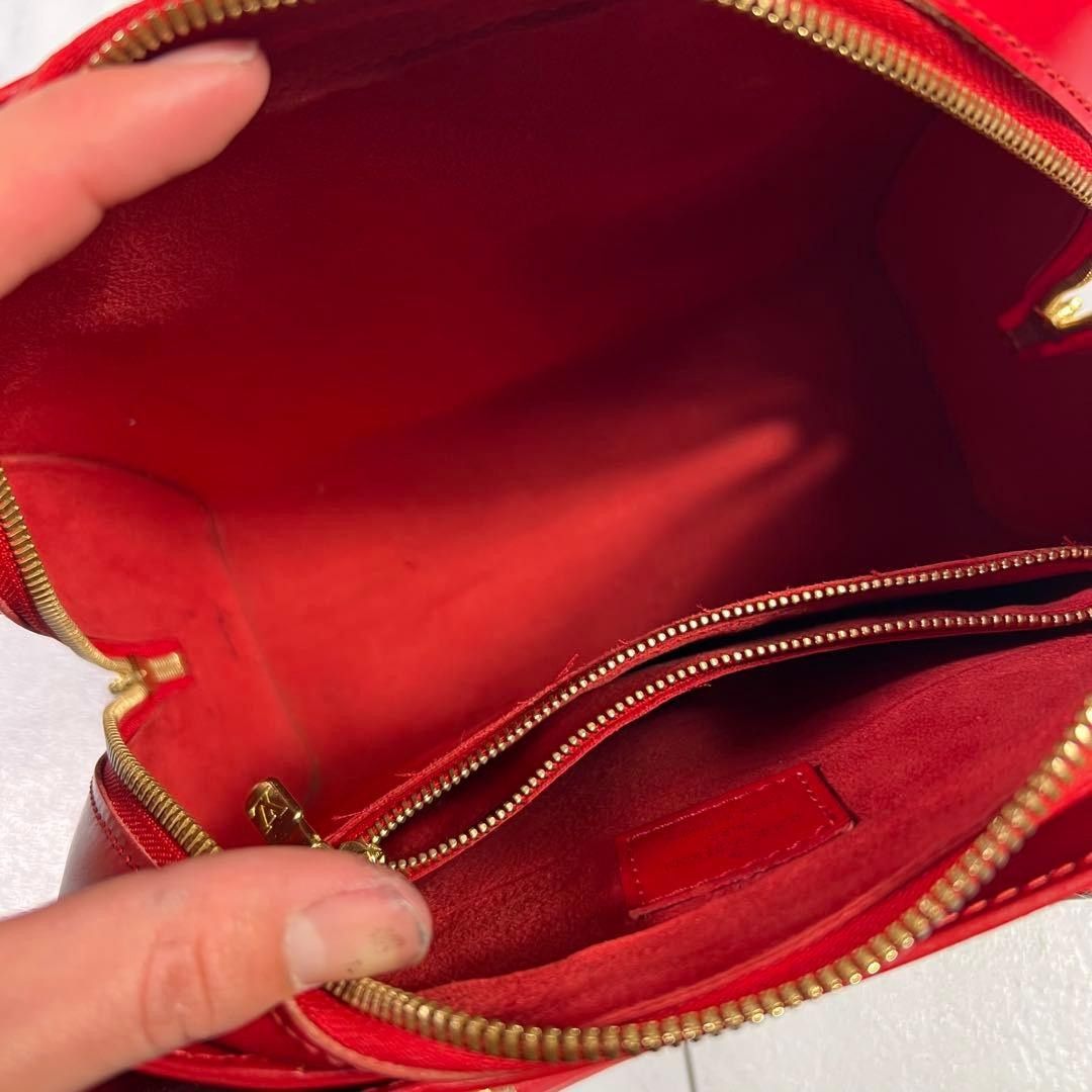 Louis Vuitton Louis Vuitton - Pont Neuf Epi Red Handbag Preloved Size ONE SIZE - 9 Thumbnail