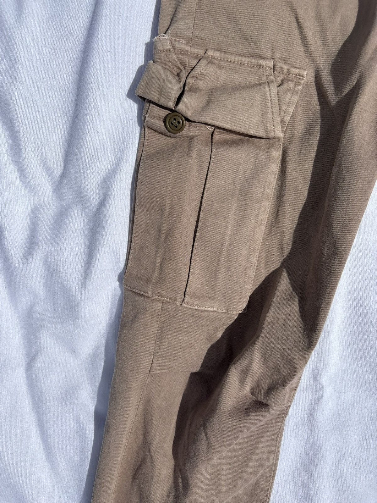Undercover Undercover (UC) light‑khaki cargo pants Size US 31 - 5 Thumbnail
