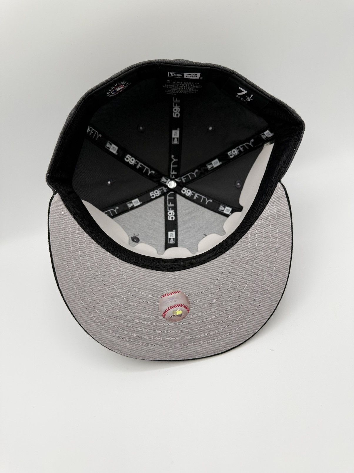 New Era Seattle Mariners New Era 59FIFTY Fitted – Size 7 1/8 Size ONE SIZE - 10 Thumbnail