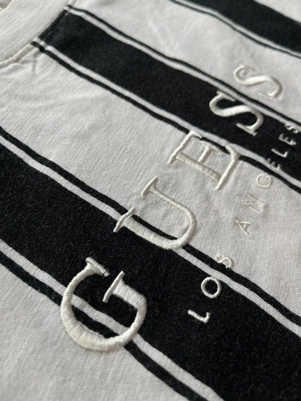 Guess Guess Sz XL Stripped Retro T-Shirt Heavy Cotton Rare Size US XL / EU 56 / 4 - 3 Thumbnail