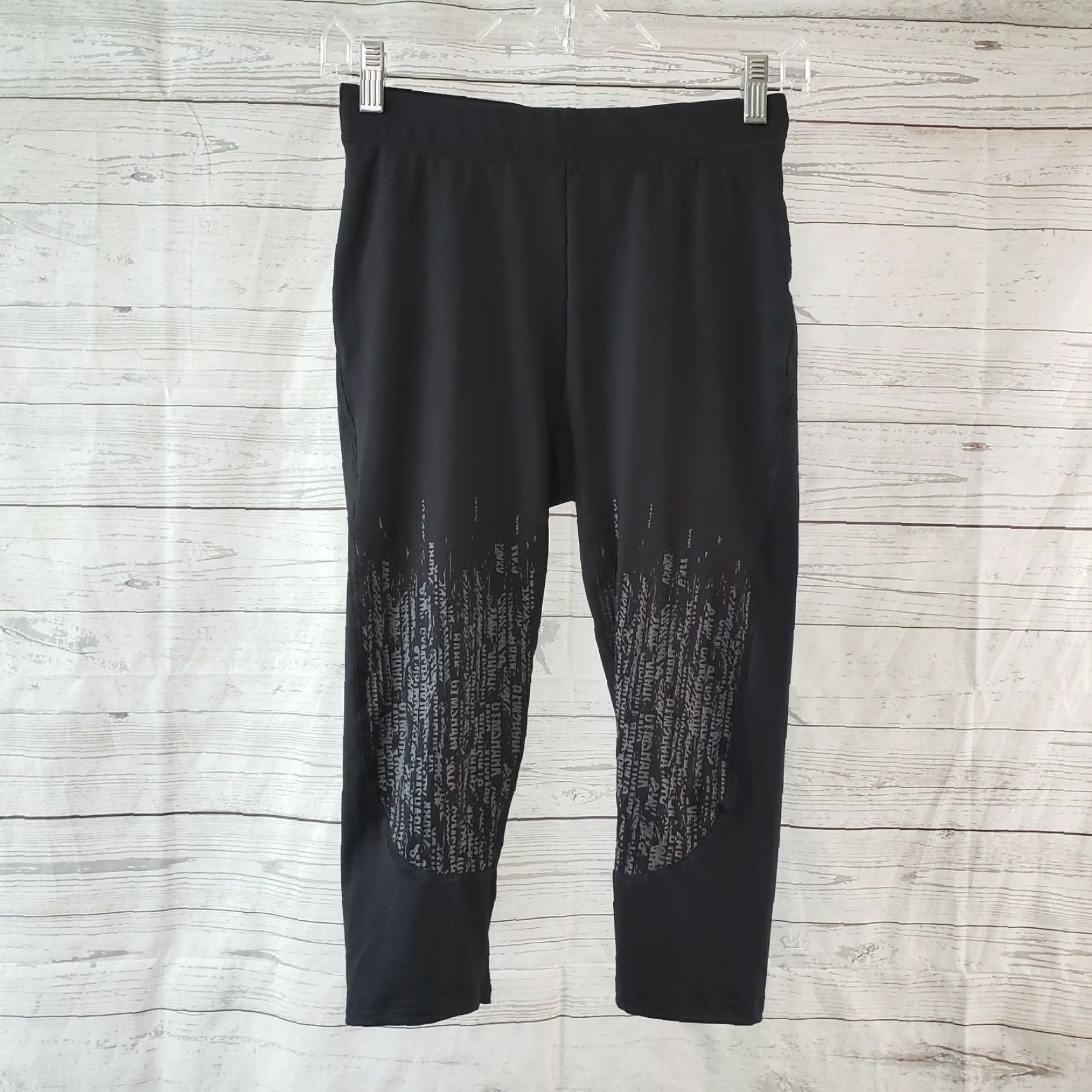 Gymshark Gymshark Womens Capri Leggings Sz Small Black Gray Mid Rise Size 28" / US 6 / IT 42 - 2 Thumbnail