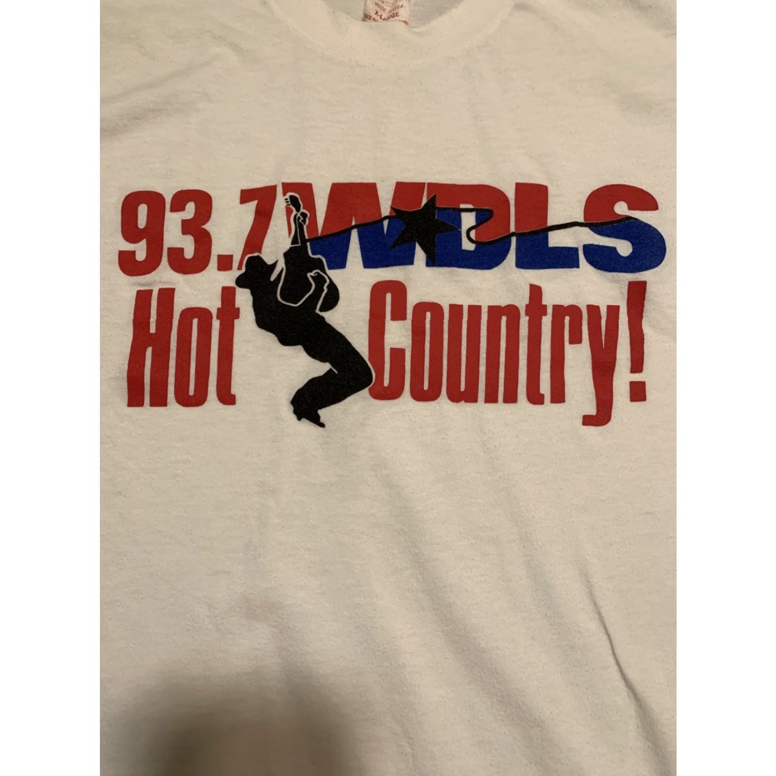 Vintage VINTAGE Sportswear 93.7 WDLS Hot Country Music T-Shirt XL White Mens Size US XL / EU 56 / 4 - 2 Thumbnail