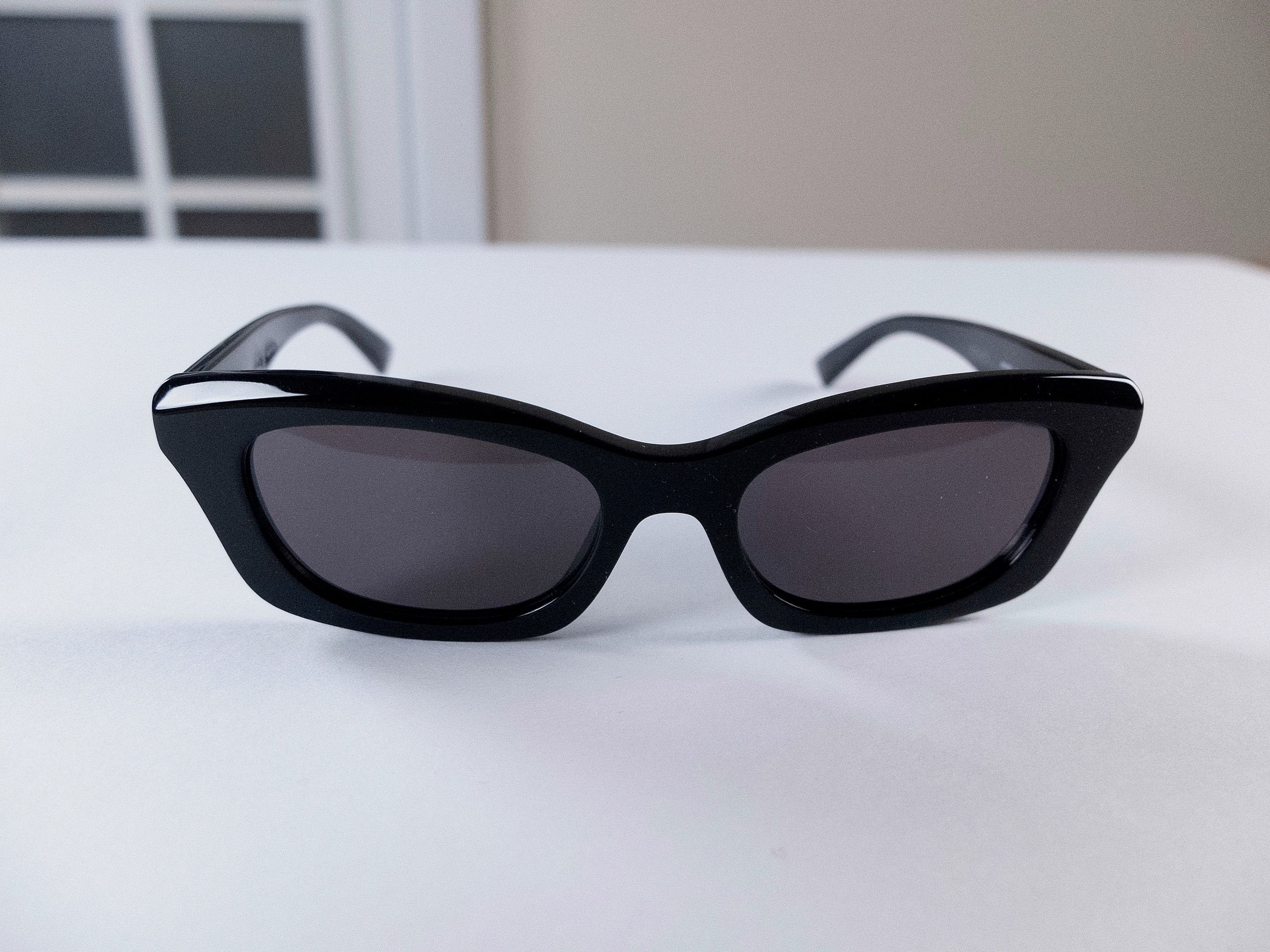 Alexander McQueen ALEXANDER MCQUEEN black rectangular acetate sunglasses Size ONE SIZE - 6 Thumbnail