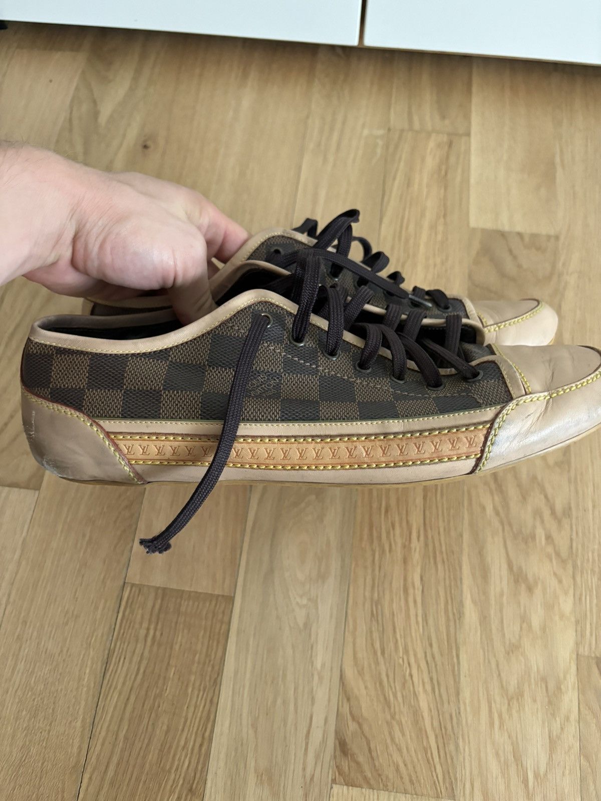 Louis Vuitton Louis Vuitton Sneakers in 43 Size US 9.5 / EU 42-43 - 2 Thumbnail