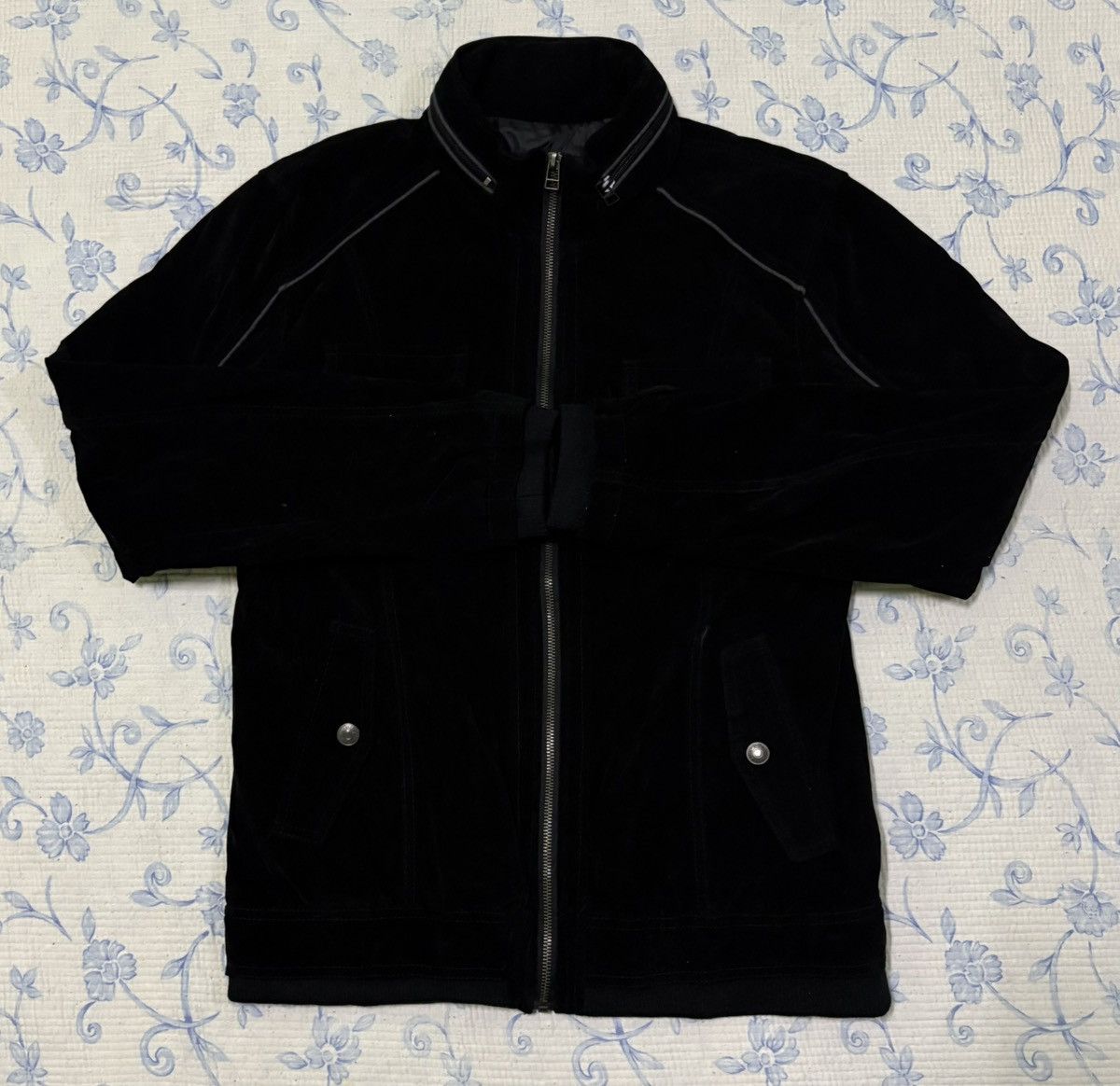 In The Attic In the attic Velvet Jacket Design Size US L / EU 52-54 / 3 - 5 Thumbnail