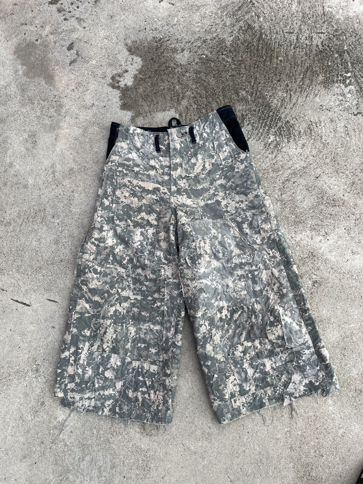 Other Military Scraps Shorts Size US 34 / EU 50 - 2 Thumbnail