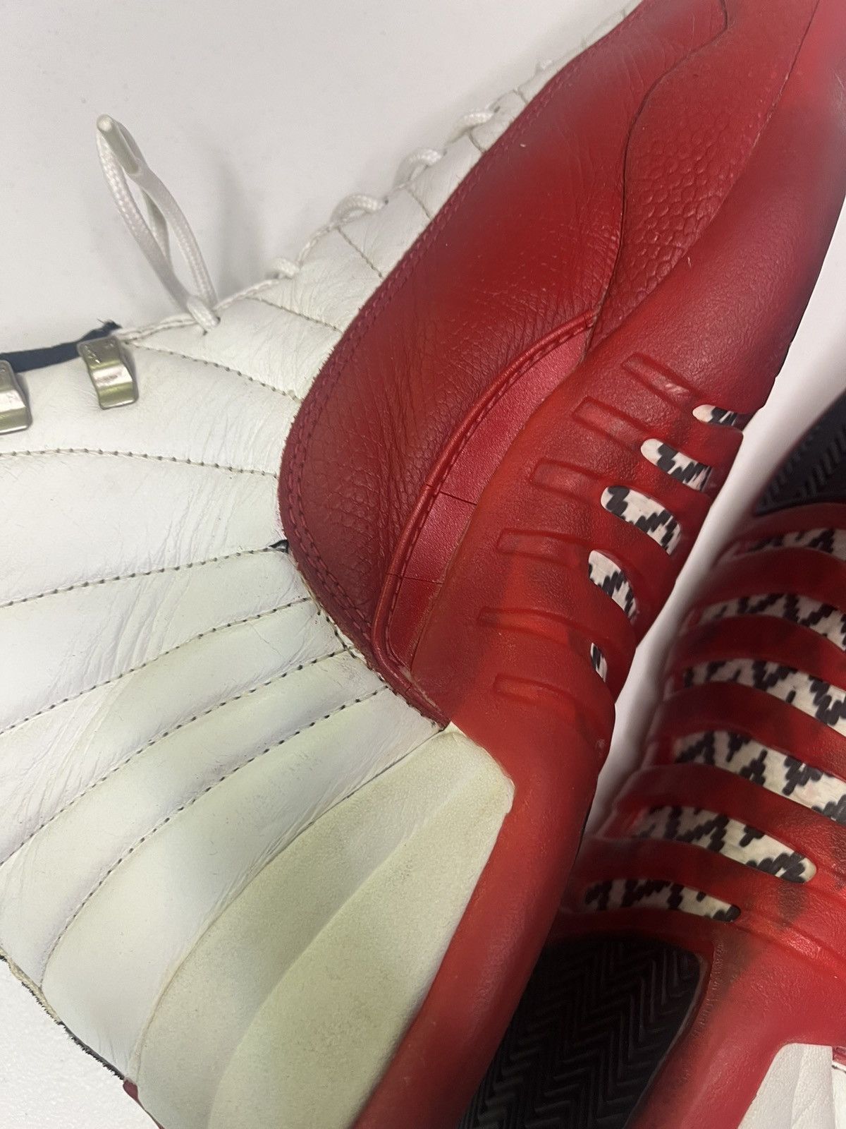 Nike Nike Air Jordan 12 OG Cherry 1997 Size 14 Size US 14 / EU 47 - 9 Thumbnail