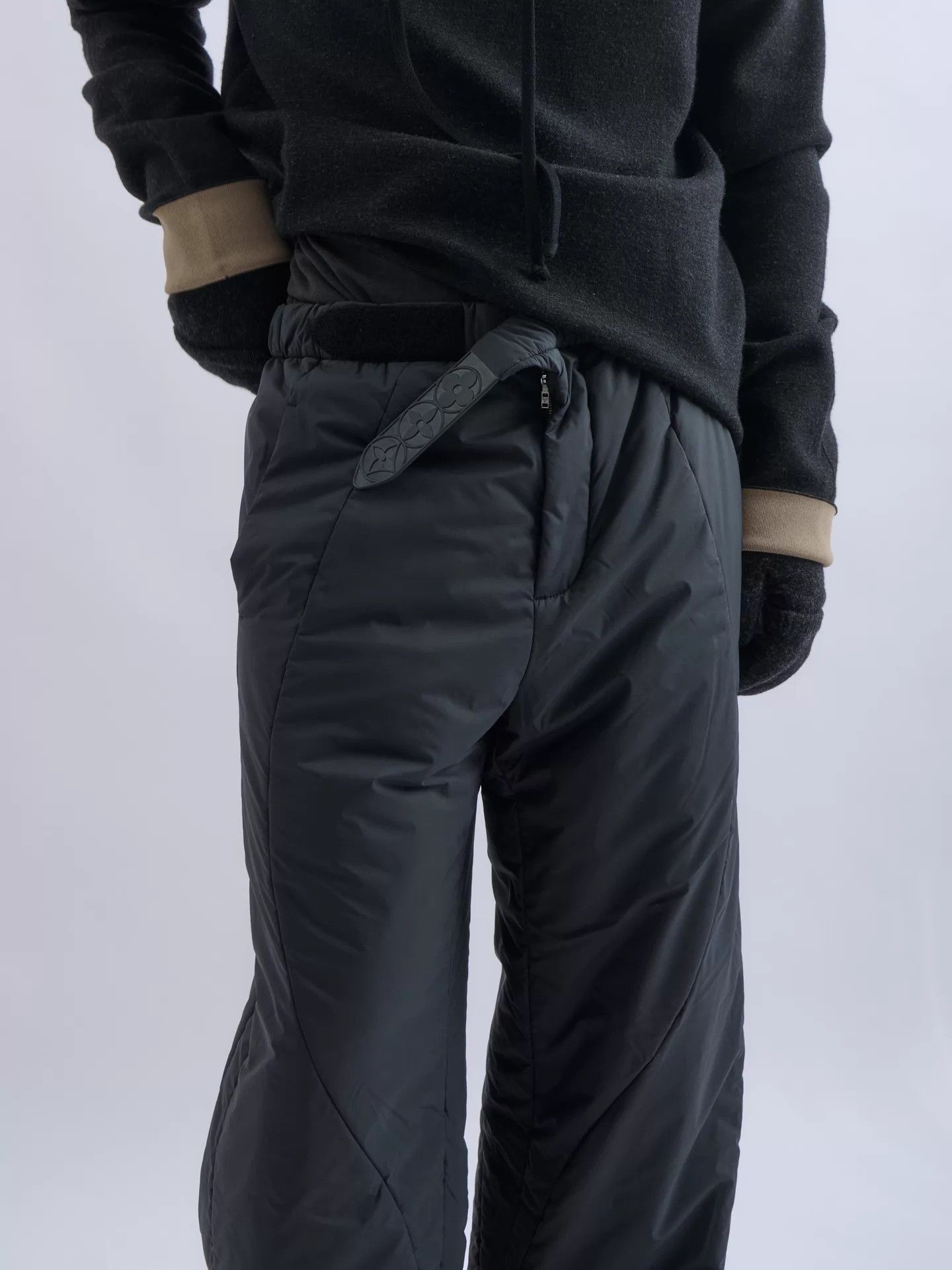 Louis Vuitton LOUIS VUITTON VA Tech Quilted Tapered Pants Size US 28 / EU 44 - 7 Thumbnail