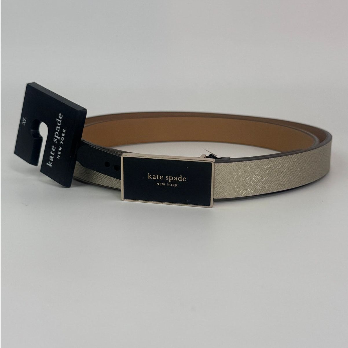 Kate Spade Kate Spade logo plaque belt X-Large, ( GOLD/BLACK/PALE Size ONE SIZE - 1 Thumbnail