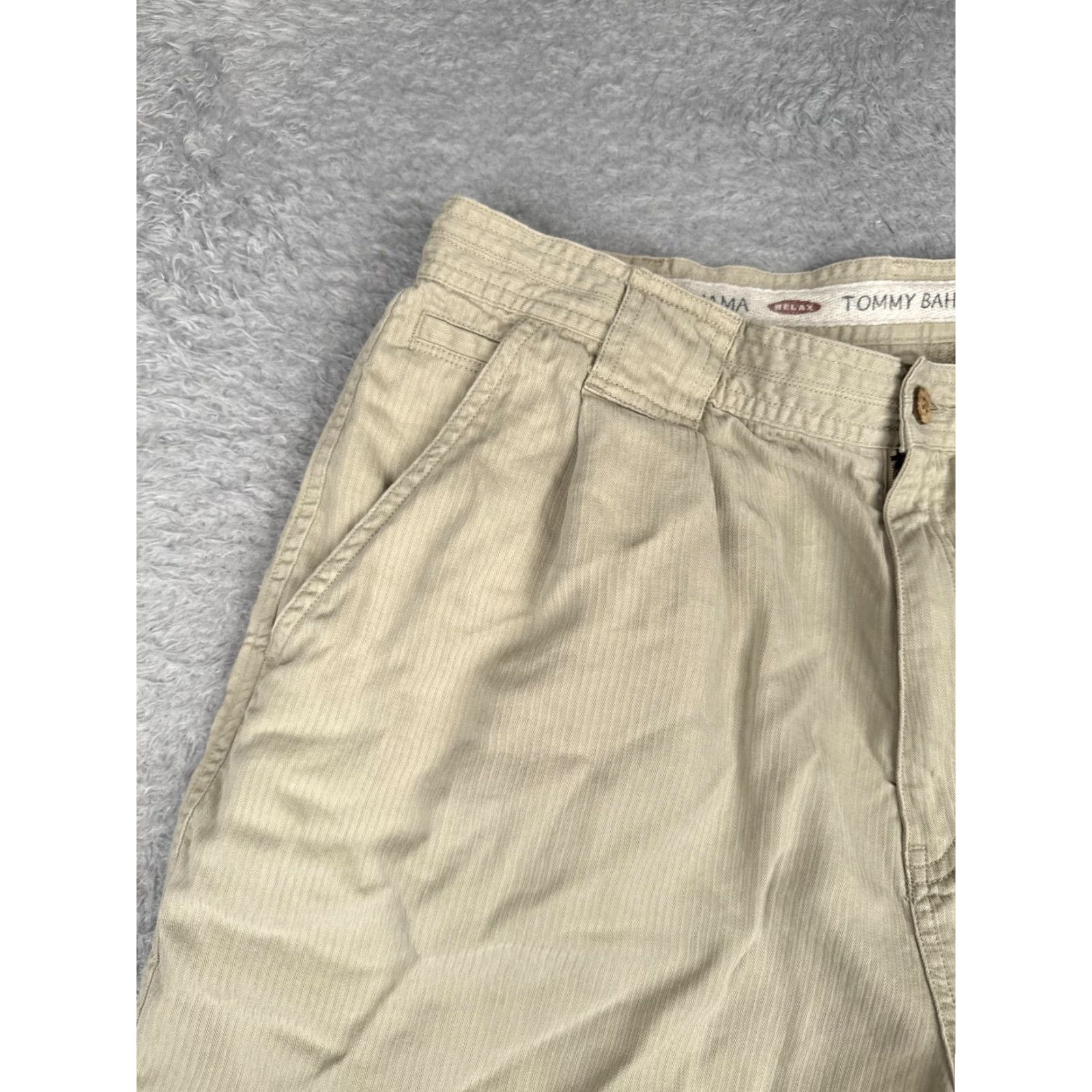 Tommy Bahama VINTAGE Tommy Bahama Shorts Mens 35 Khaki Tencel Lyocell Pleated Casual Chino Zip Fly Beach Mens Size US 35 - 4 Thumbnail