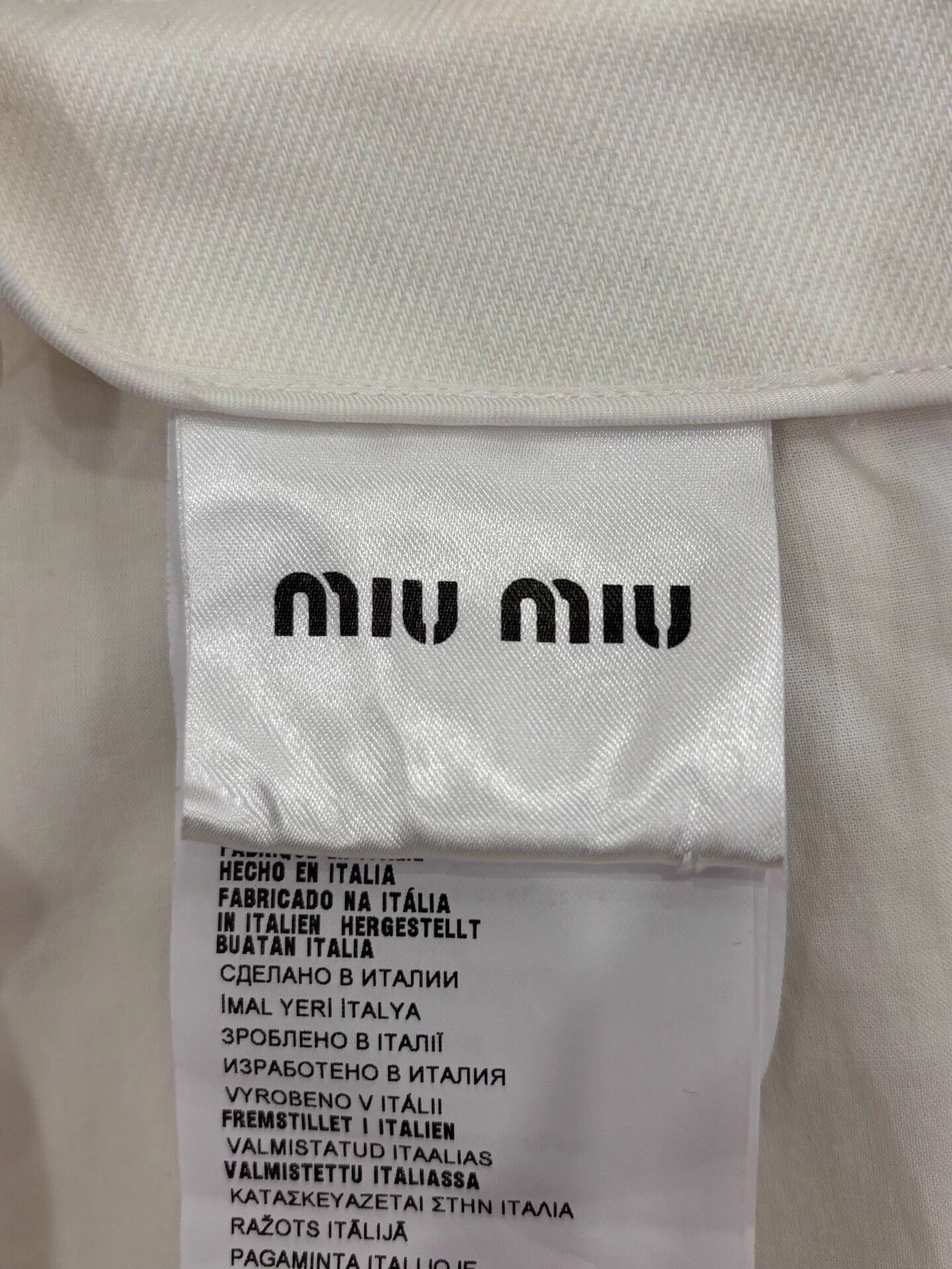 Miu Miu Miu Miu white all over red sequin pigeon logo skirt 40 Size 27" / US 4 / IT 40 - 5 Thumbnail