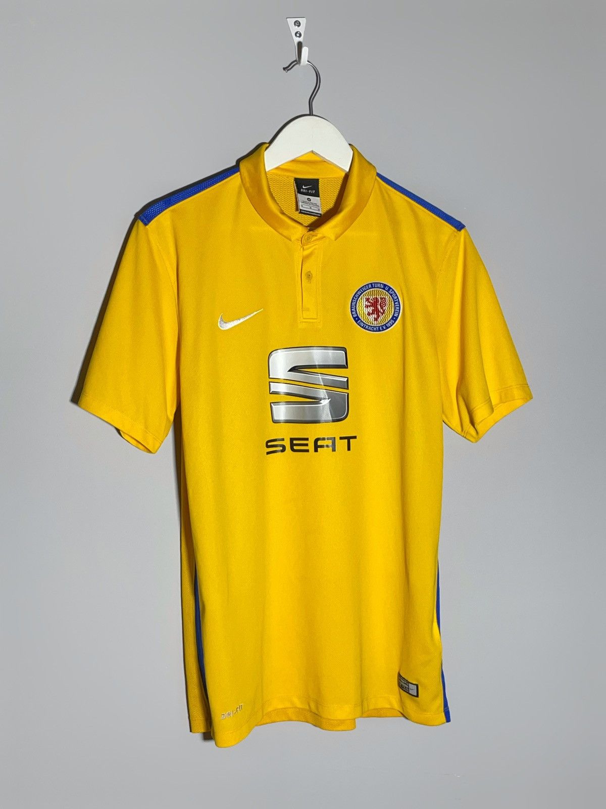 Nike Eintracht Braunschweig 2015-16 Nike Y2k Football Shirt Size US M / EU 48-50 / 2 - 2 Thumbnail