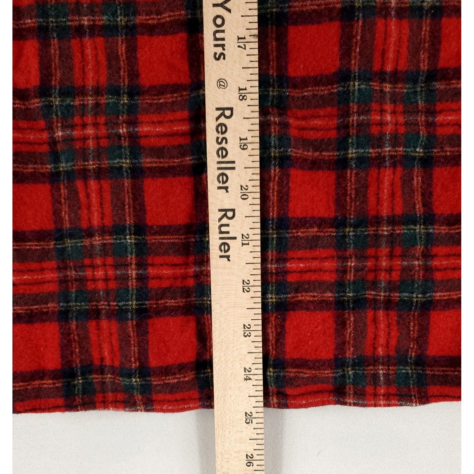 Pendleton VINTAGE Pendleton Lodge Shirt Mens L Red Plaid 100% Wool Button Up Made USA Wool Shirt Size US L / EU 52-54 / 3 - 5 Thumbnail