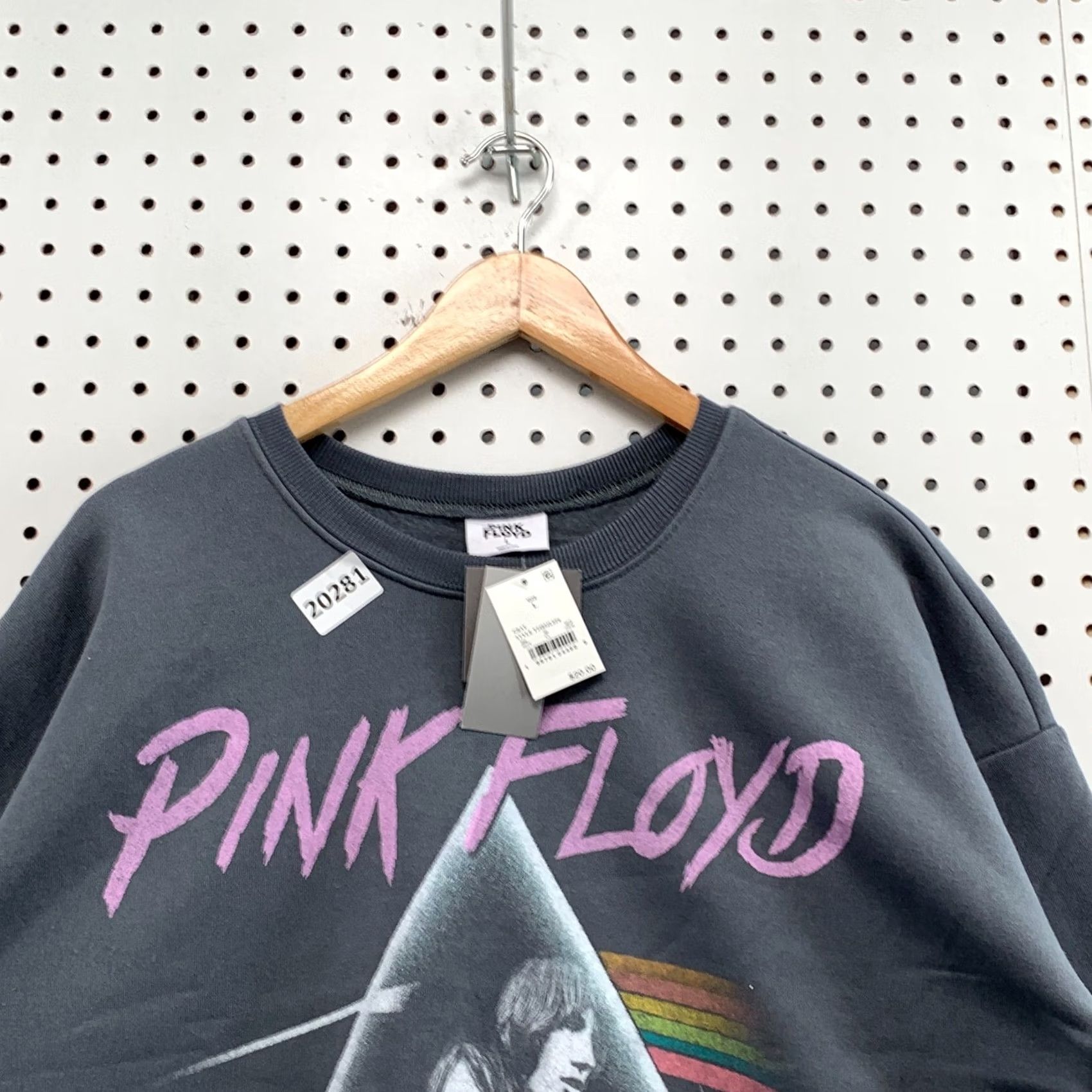 Vintage Pink Floyd Sweatshirt Gray Crew Neck Pullover Womens L 7x22.5 NWT Cropped NEW Size L / US 10 / IT 46 - 6 Thumbnail