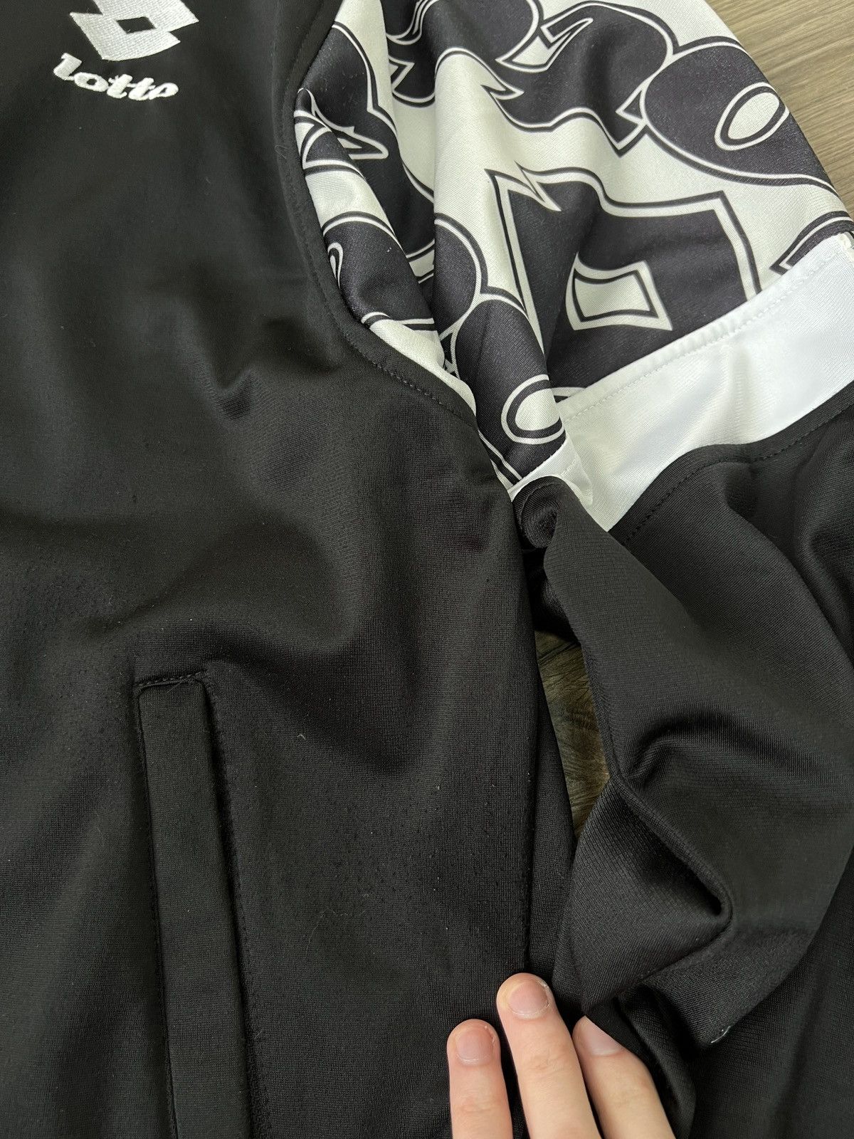 Lotto Sport Vintage Lotto Track Jacket black white big logo sport 90s Size US L / EU 52-54 / 3 - 8 Thumbnail