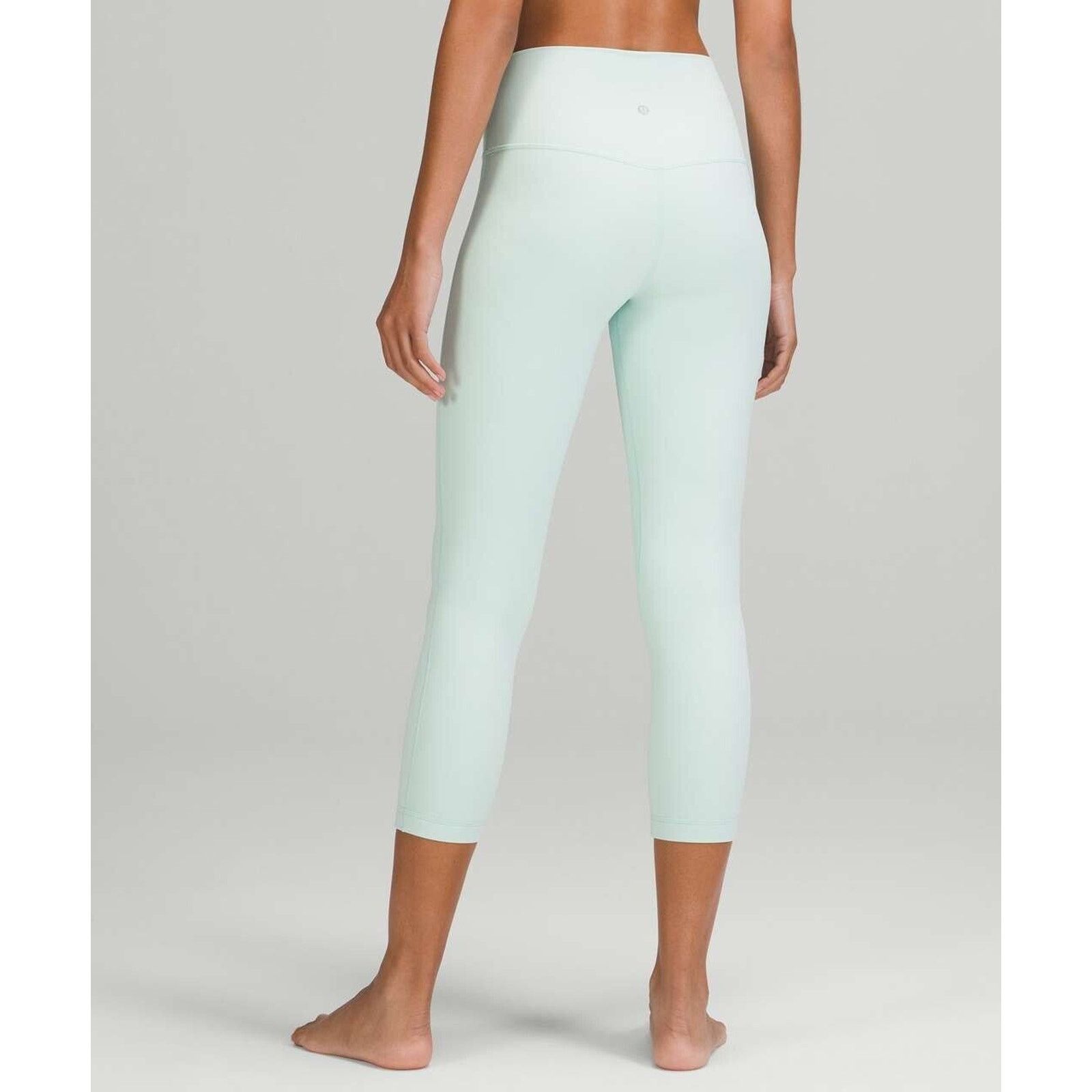 Lululemon Rare Lululemon Align High Rise Crop Kohlrabi Green Sz 26 Size 26" / US 2 / IT 38 - 4 Thumbnail
