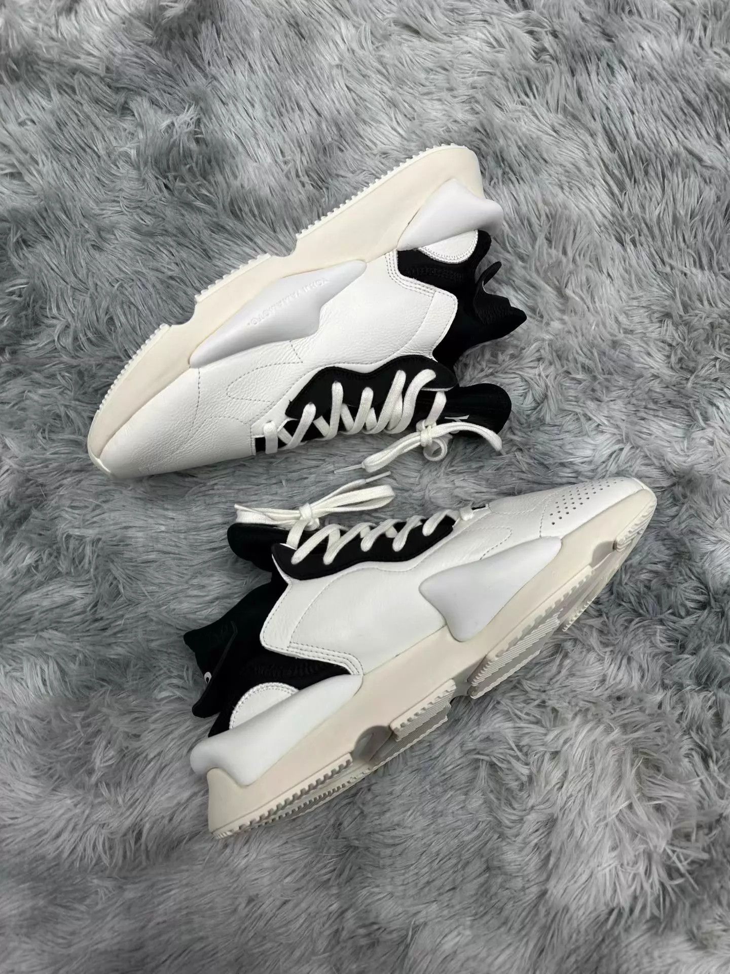 Y-3 Y-3 kaiwa black white casual 44.5 BNIB Size US 11.5 / EU 44-45 - 3 Thumbnail
