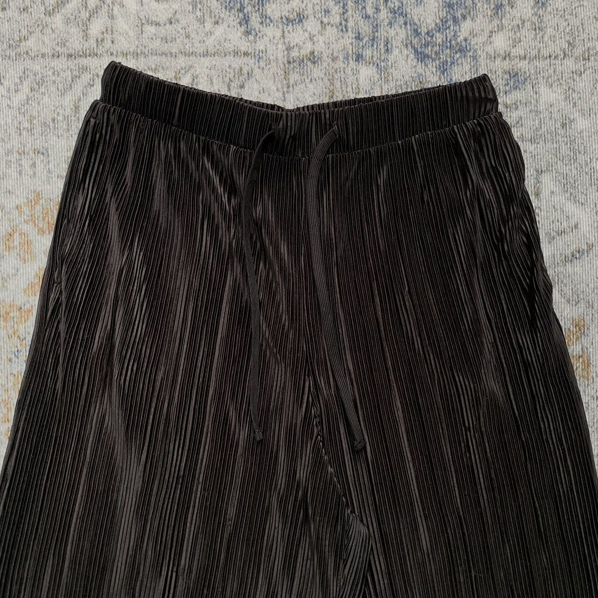 Japanese Brand × Vintage Rare Japanese Brand Issey Style GU Pleats Pants Size US 30 / EU 46 - 3 Thumbnail