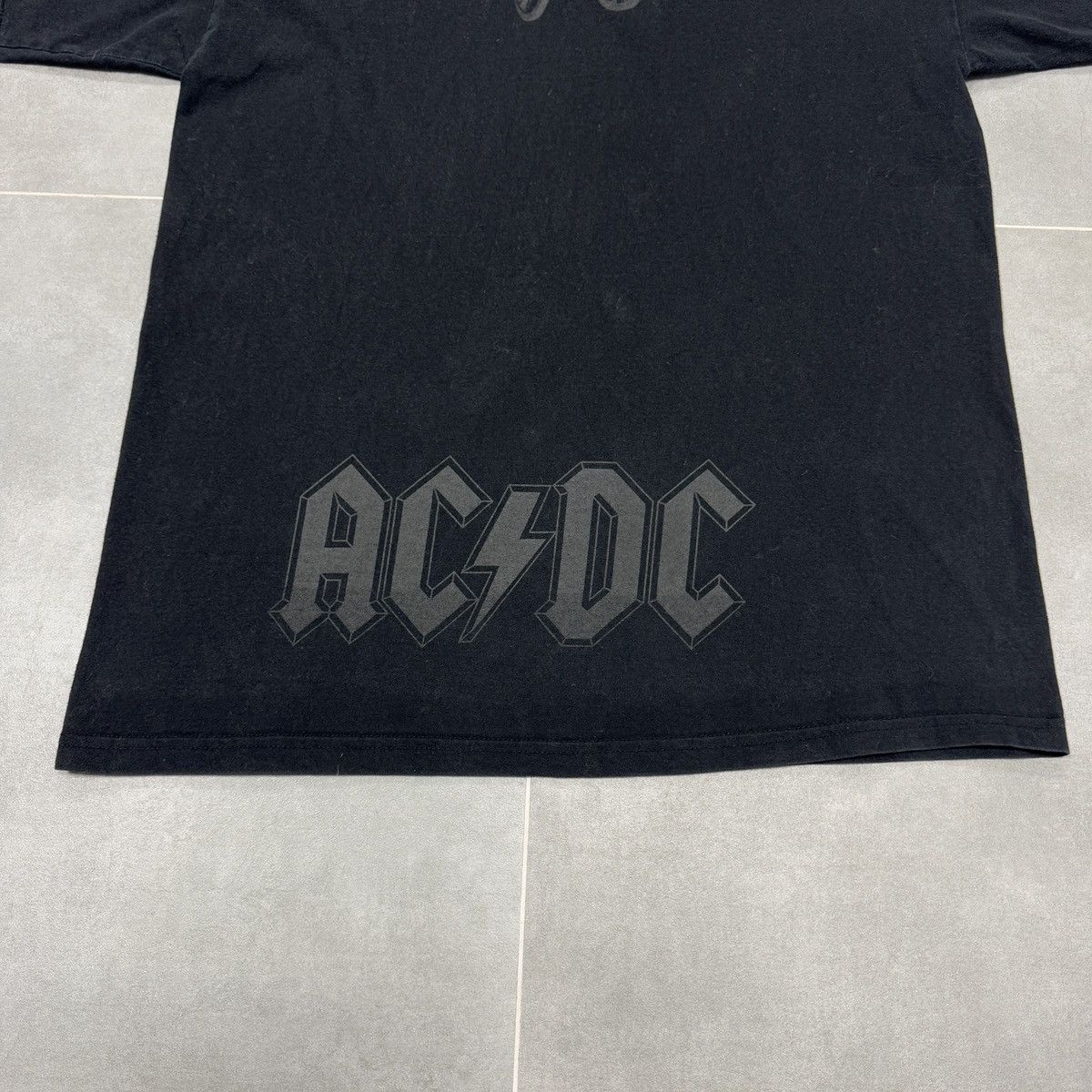 AC/DC × Band Tees × Vintage Vintage AC/DC For Those About to Rock 2004 T-Shirt Size M Size US M / EU 48-50 / 2 - 14 Thumbnail