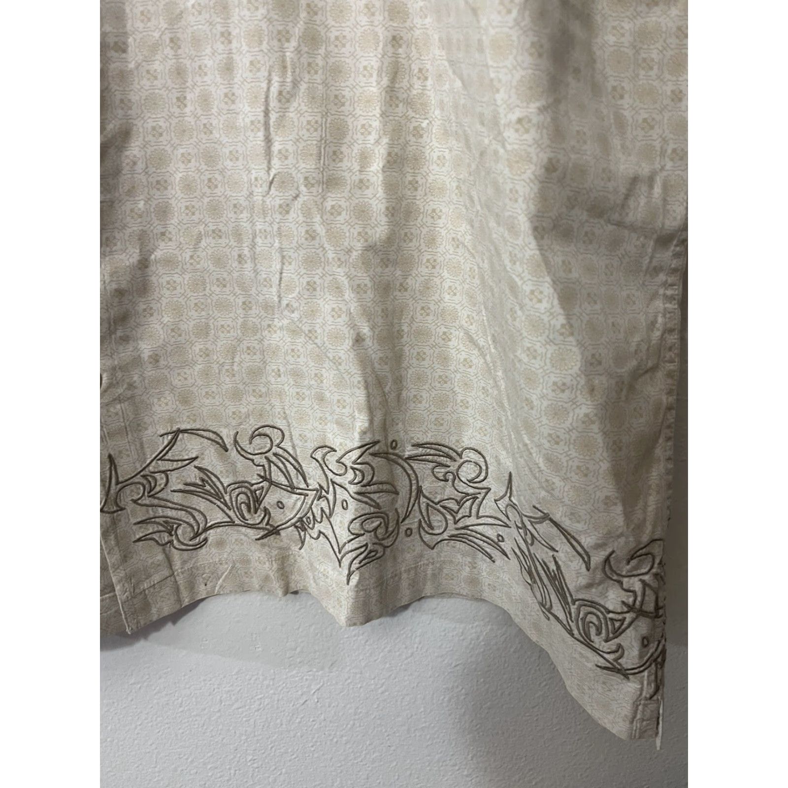 Old Navy Old Navy Shirt Mens XXL Beige geometric aztec print Casual Button Down Pockets Shirt Size US XXL / EU 58 / 5 - 4 Thumbnail