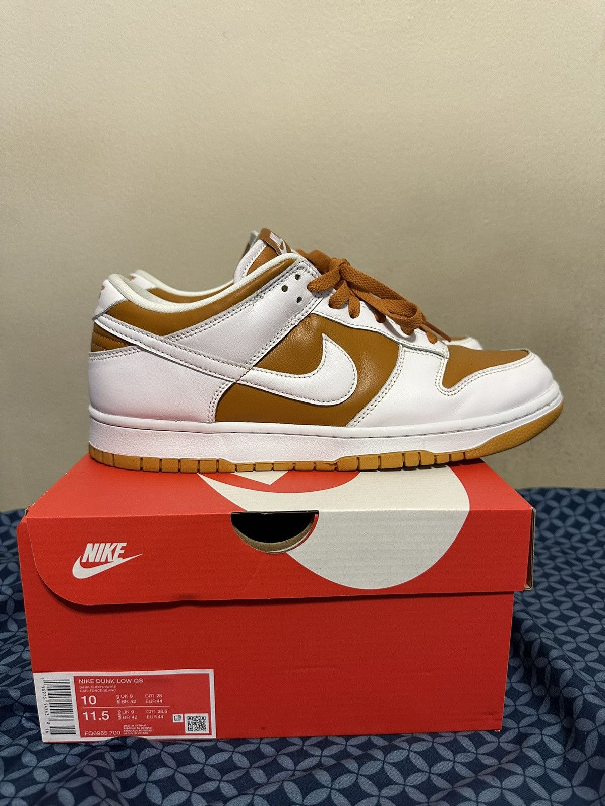 Nike Nike Dunk Low Light Curry Size US 10 / EU 43 - 2 Thumbnail