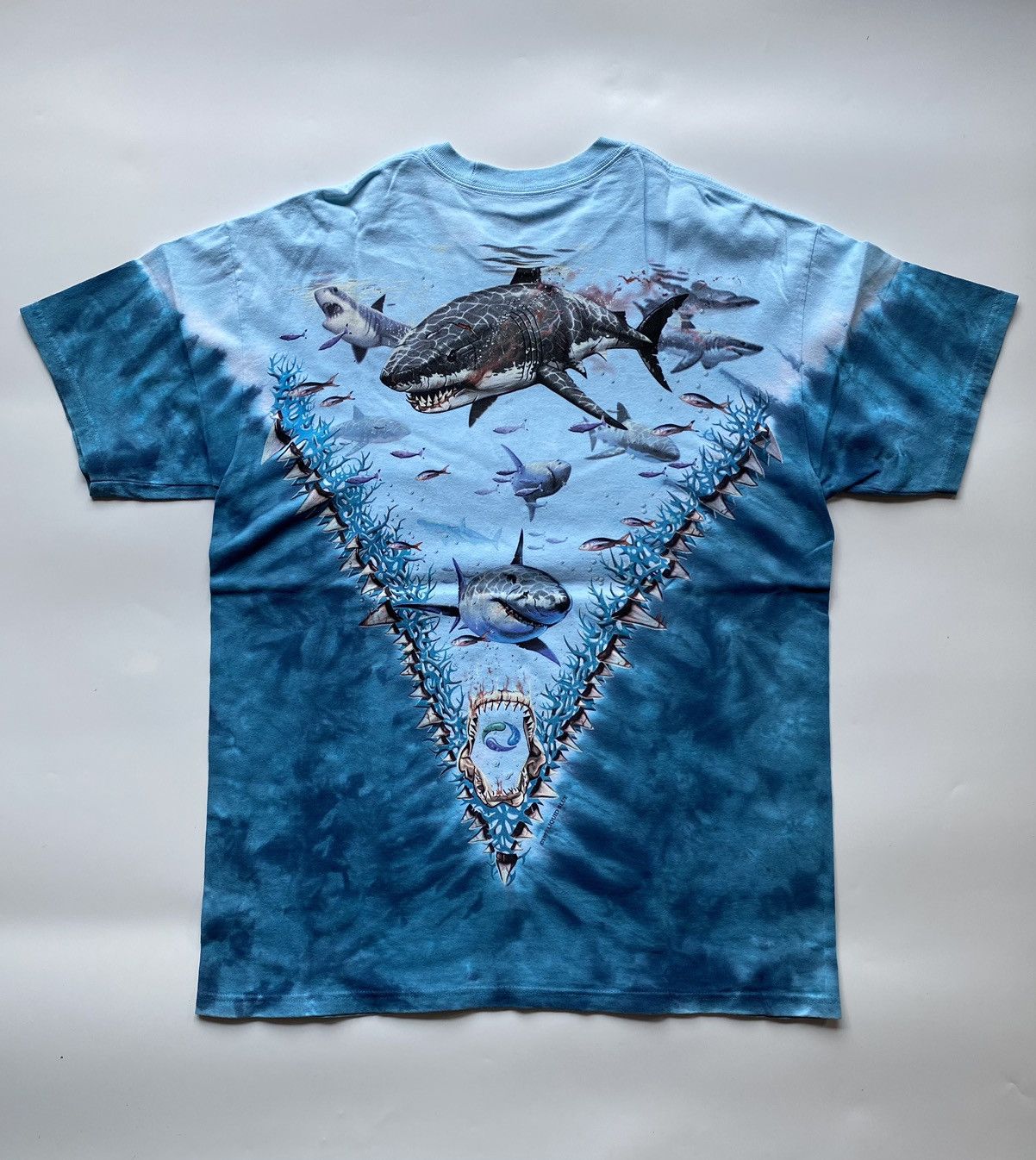 Liquid Blue Great White Sharks Tie-Dye T-Shirt Size US L / EU 52-54 / 3 - 2 Thumbnail