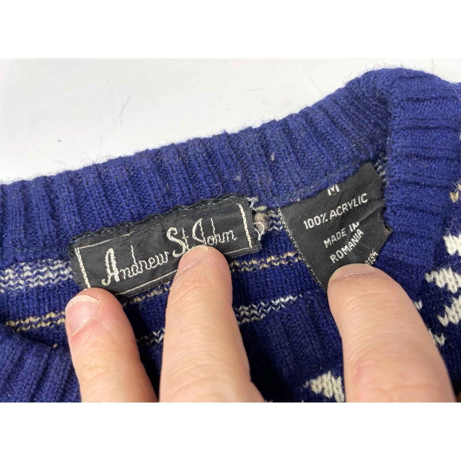 Vintage VINTAGE Andrew St John Fair Isle Reindeer Winter Knit Sweater Size M Blue Cotton Knit Crew Neck Long Sleeve Men Pullover 90s Ski Winter Casual Logo Size US M / EU 48-50 / 2 - 3 Thumbnail