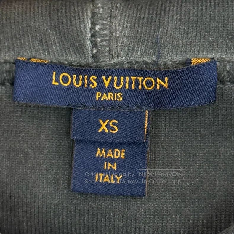Louis Vuitton Louis Vuitton Gradient grey badge logo presbyopic leather Size US XS / EU 42 / 0 - 5 Thumbnail