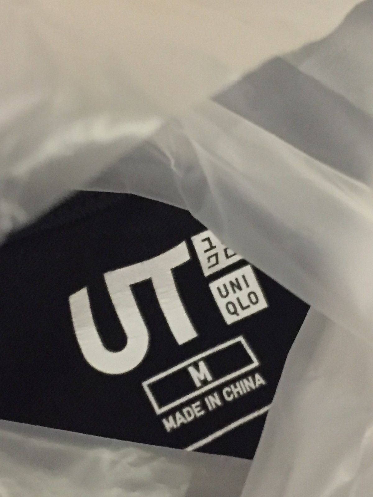 Disney × Uniqlo Uniqlo UT x Disney Mickey Mouse Florida Black T-shirt NEW Size US M / EU 48-50 / 2 - 5 Thumbnail