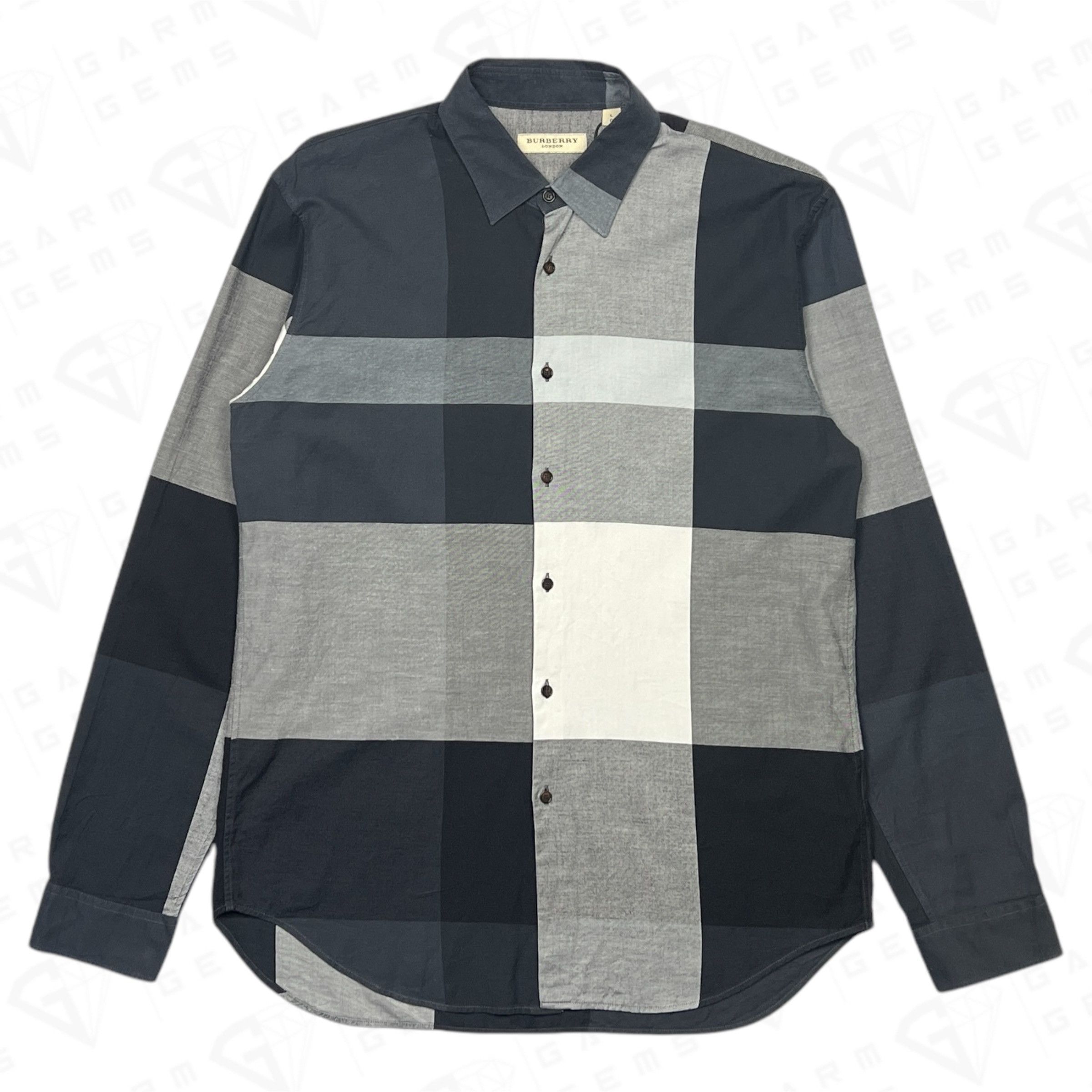 Burberry Burberry Checkered Button Up Long Sleeve Shirt Size US L / EU 52-54 / 3 - 1 Thumbnail