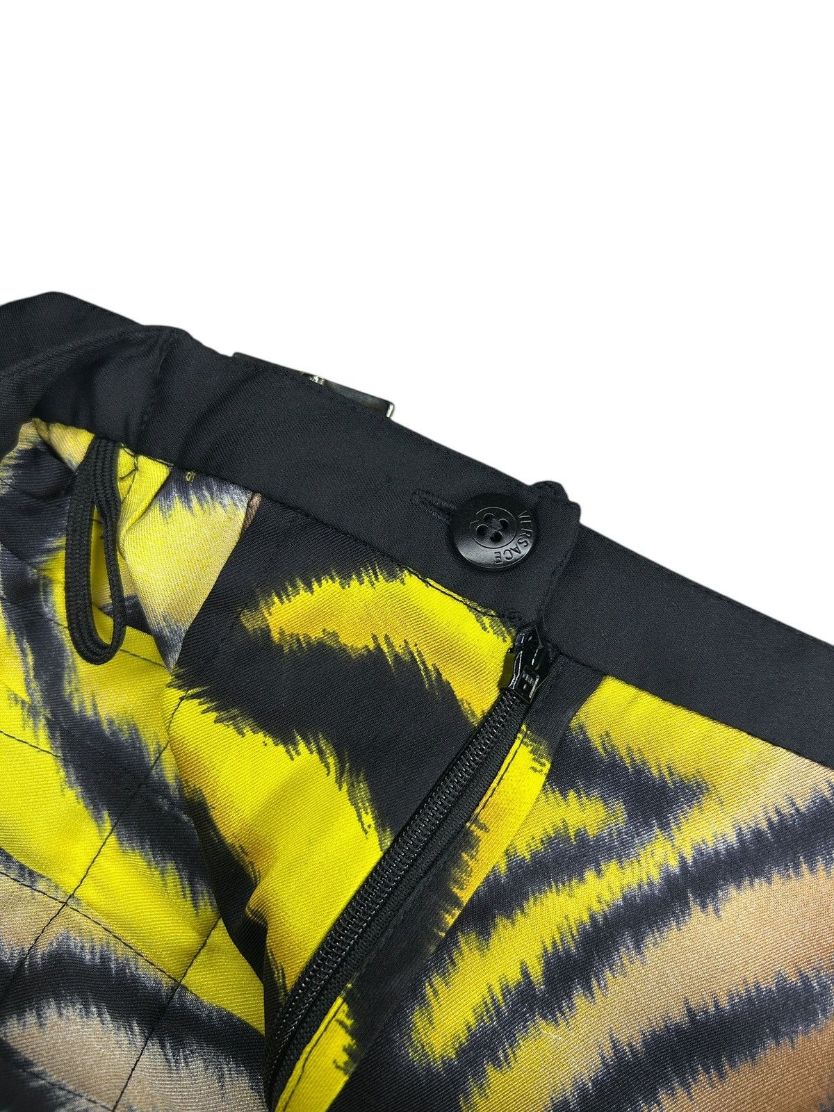 Versace F/W 04 Tiger Pleated Skirt Size 26" / US 2 / IT 38 - 14 Thumbnail
