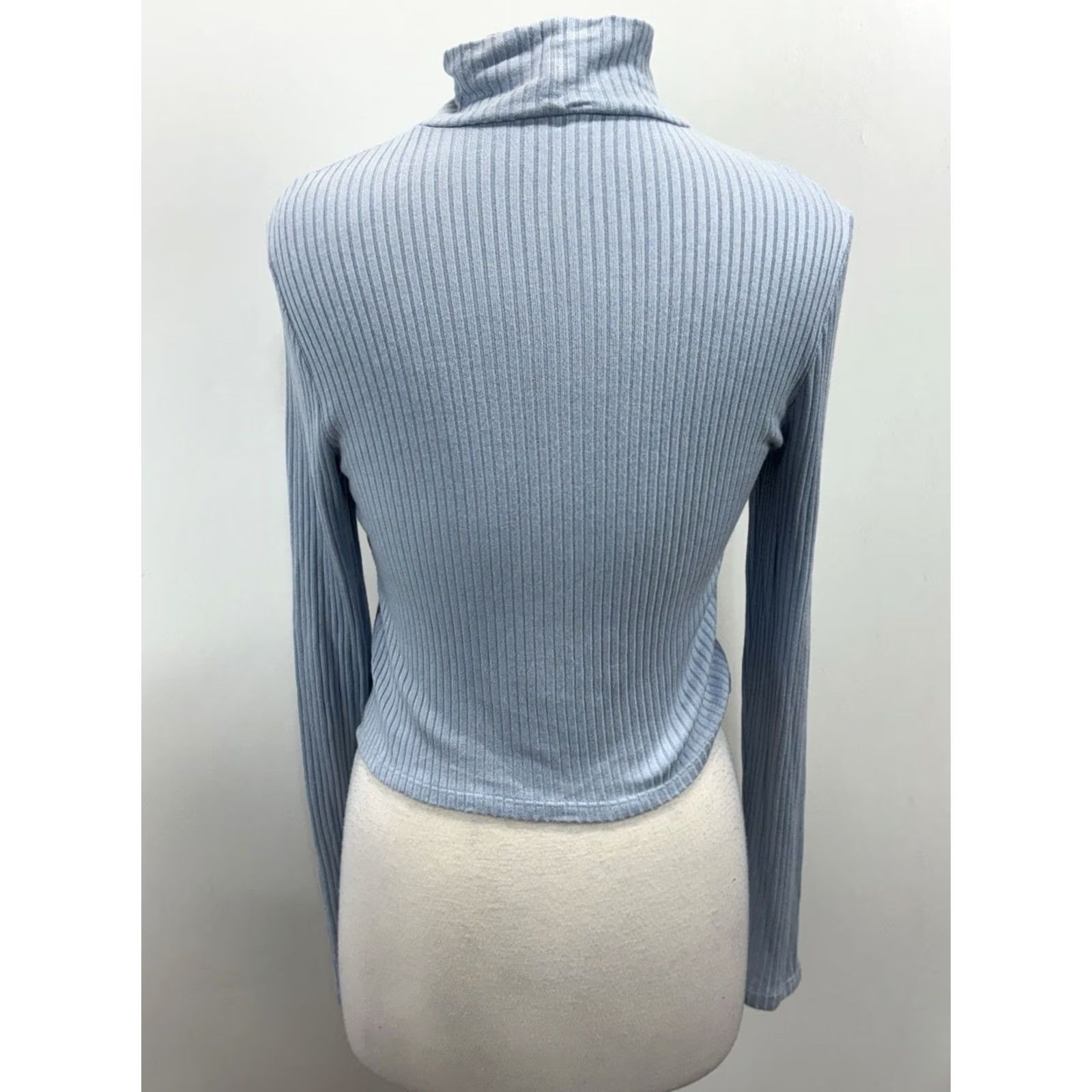 Reformation Reformation Valeria Crop Turtleneck Sweater Women’s L Blue Ribbed Stretch Pullover Mock Neck Size L / US 10 / IT 46 - 3 Thumbnail