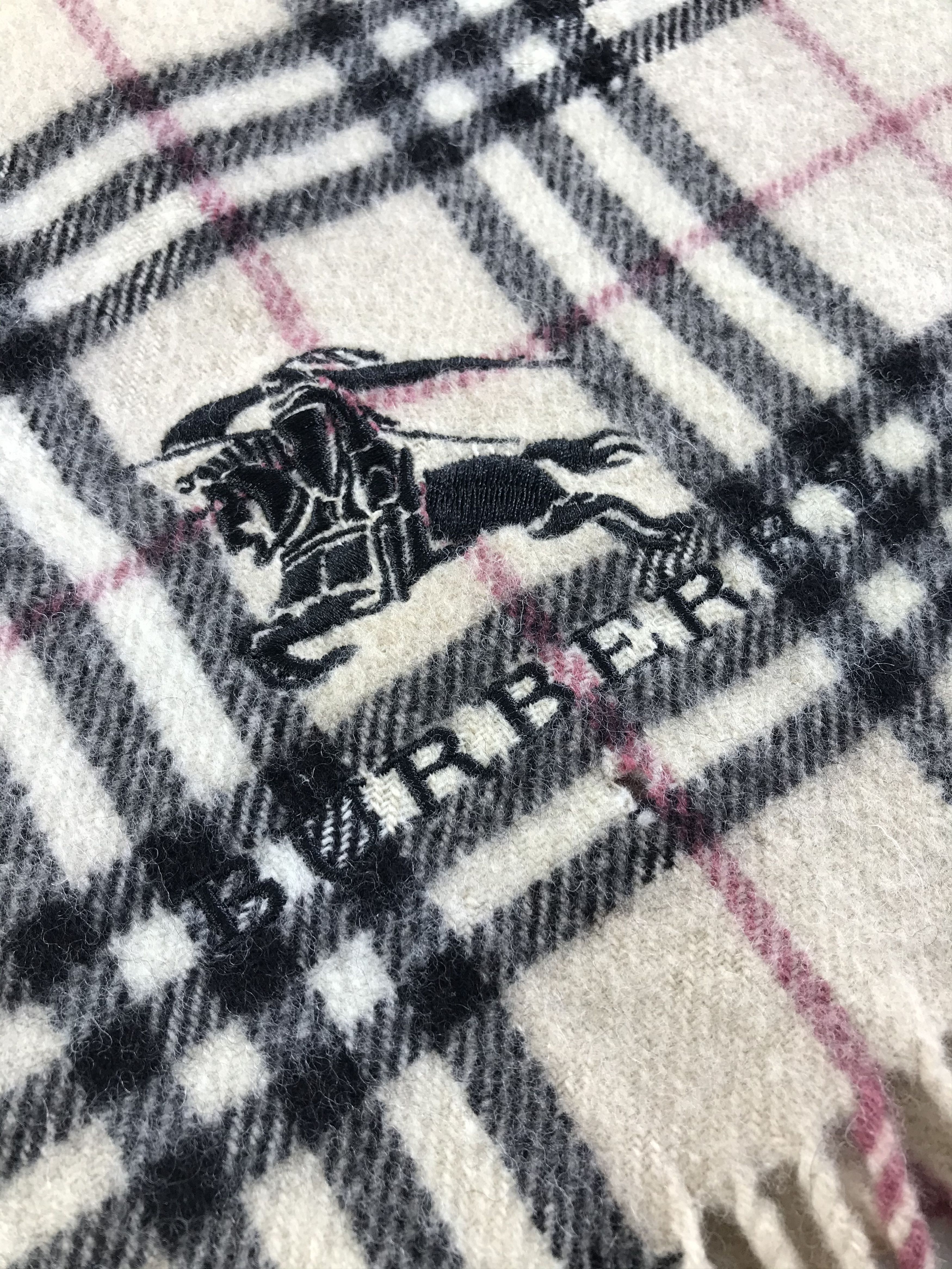 Burberry Vintage Burberry Scarf/Muffler/Neckwear MF945 Size ONE SIZE - 8 Thumbnail