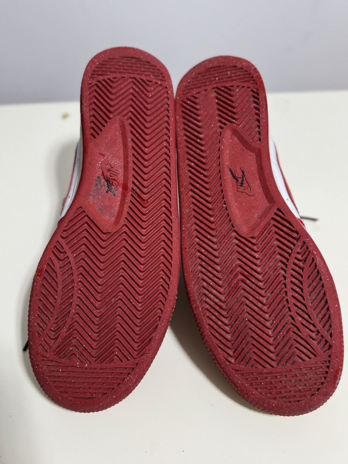 Nike Vintage 2009 Nike Mid University Red Sneakers 10.5 US Size US 10.5 / EU 43-44 - 14 Thumbnail