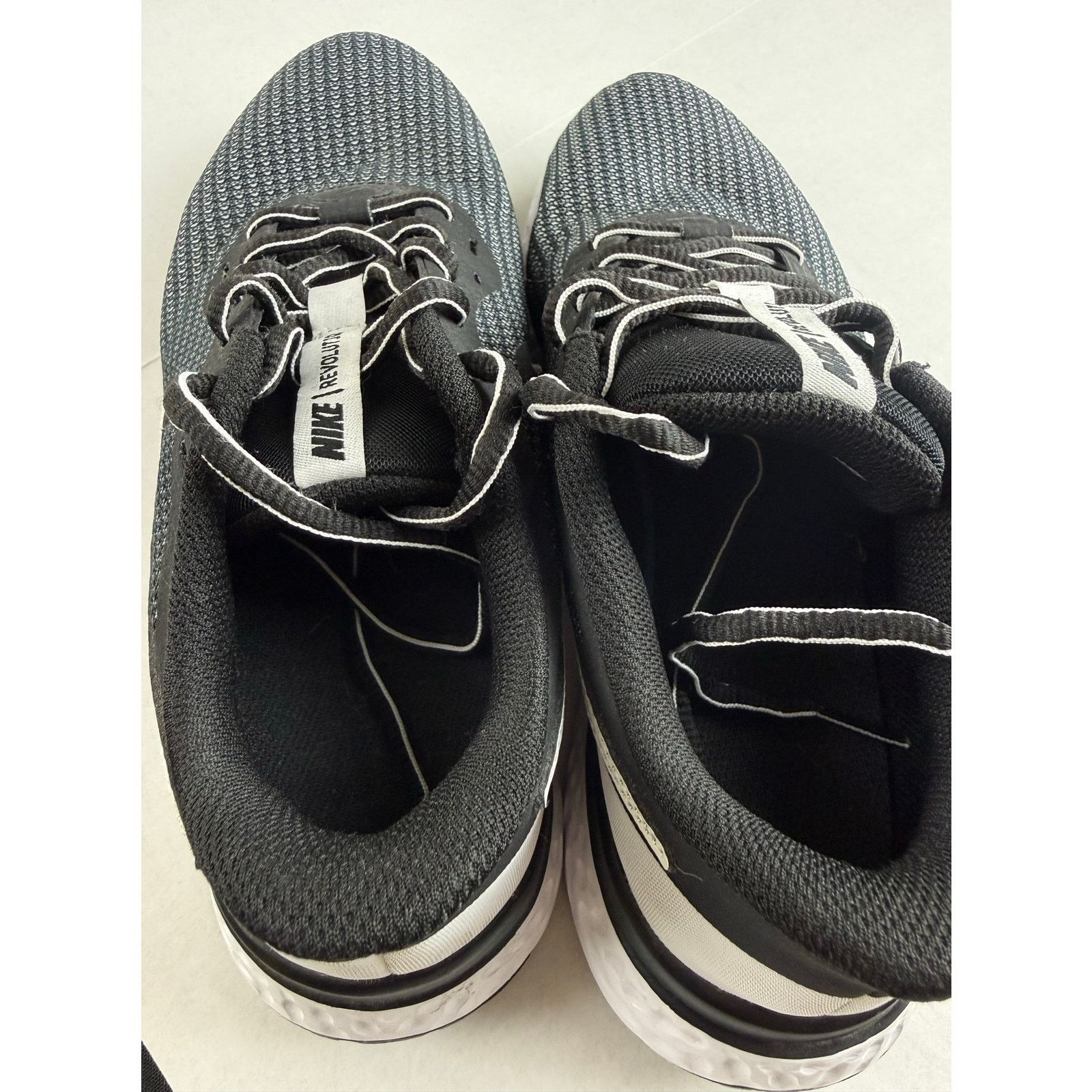 Nike Nike Revolution Size 7 Women's Pre-Owned Size US 7 / IT 37 - 5 Thumbnail
