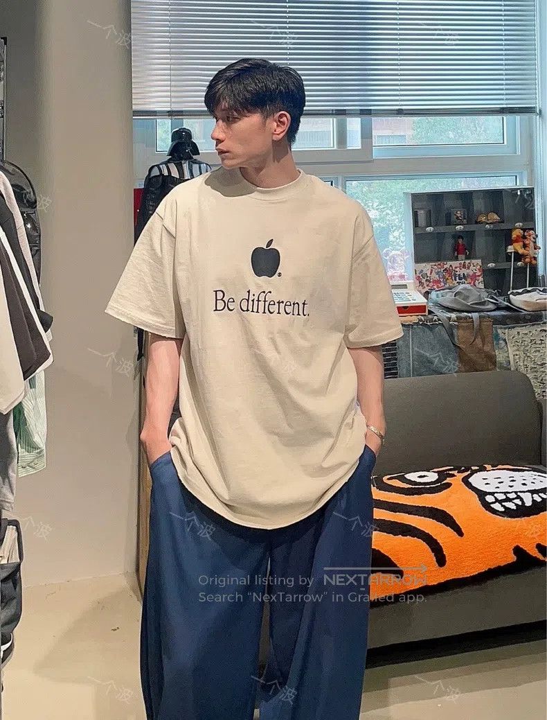 Balenciaga Balenciaga Apple Logo Printed Loose White T-Shirt Size US S / EU 44-46 / 1 - 8 Thumbnail