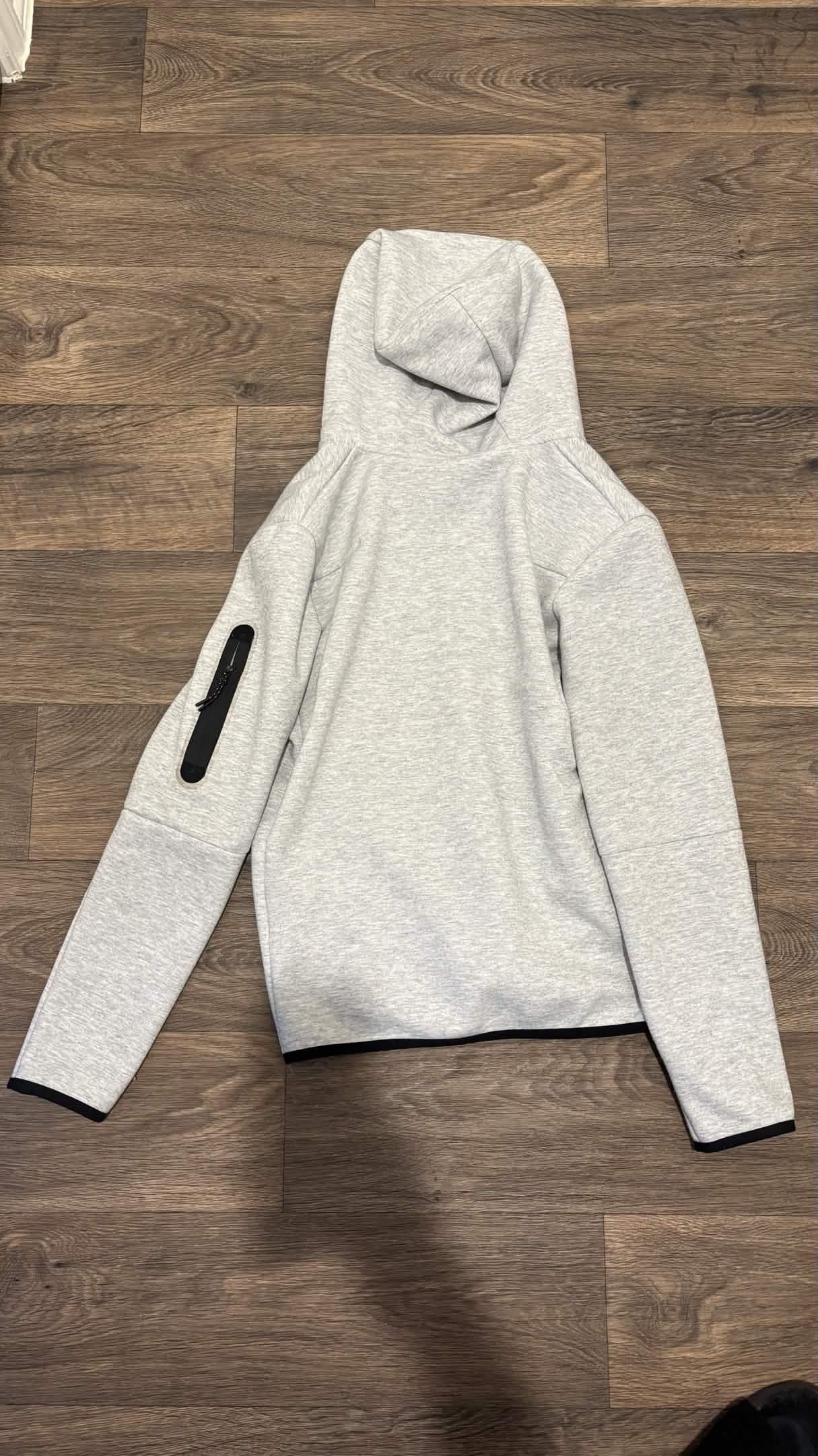 Nike grey nike tech jacket Size US M / EU 48-50 / 2 - 4 Thumbnail