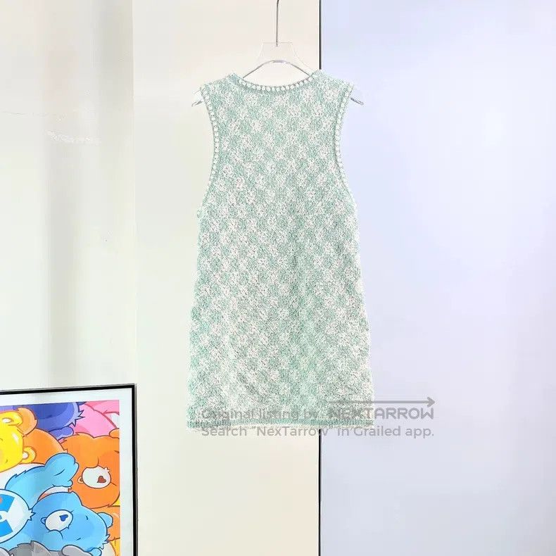 Chanel Chanel 23S white and green tweed sleeveless vest jacket Size XXS / US 00 / IT 34 - 2 Thumbnail