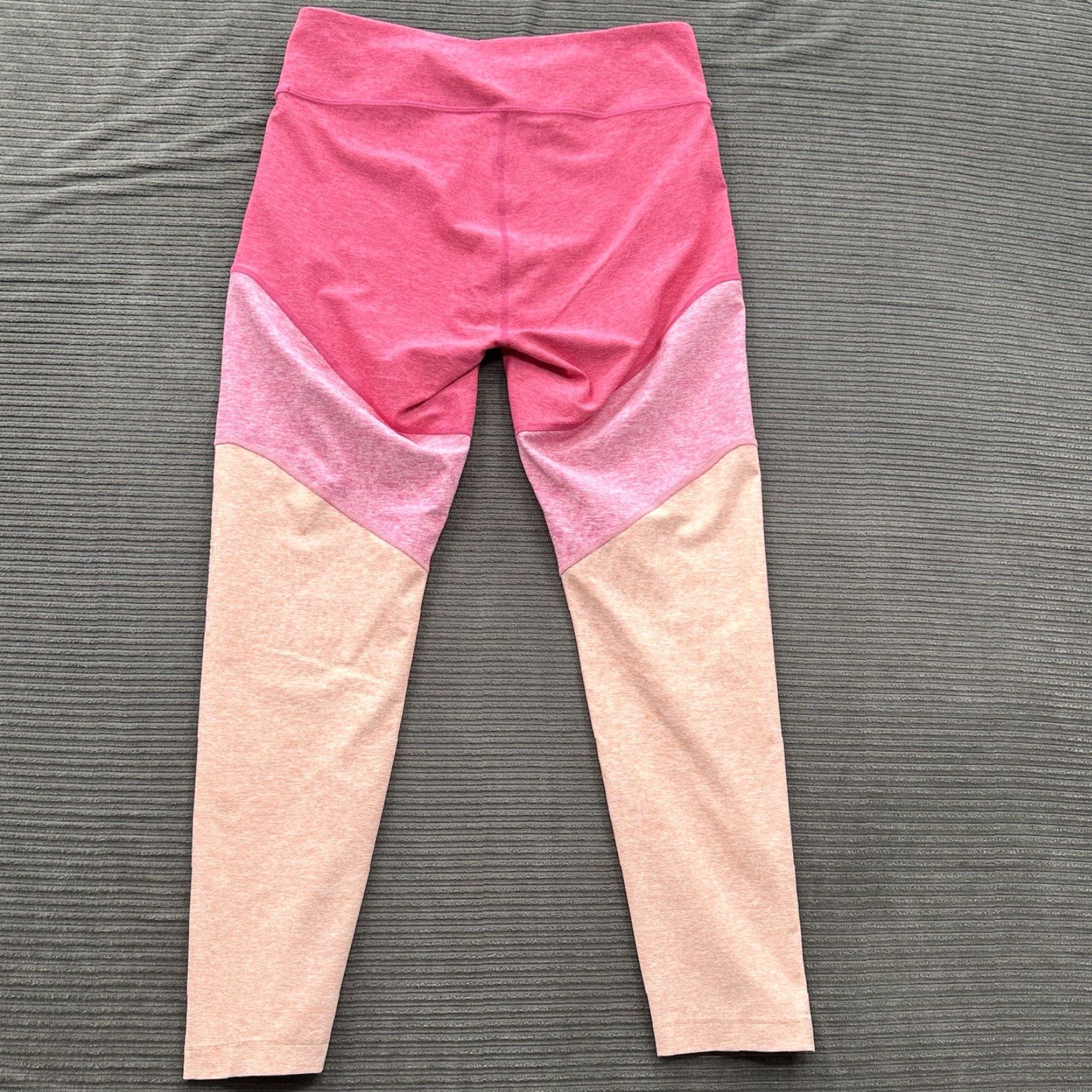 Outdoor Voices Outdoor Voices Leggings Women XL Flamingo Pink Colorblock Polyester Spandex Athletic Compression Slim Fit Exercise Wear Size 40" / US 18 - 7 Thumbnail
