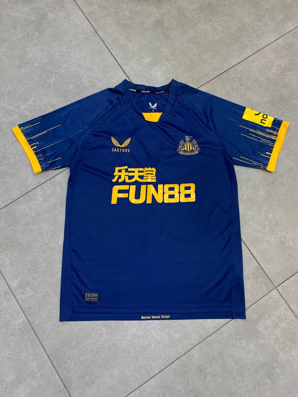 Castore Castore Newcastle United 21/22 #10 Saint-Maximin Away Jersey Size US S / EU 44-46 / 1 - 1 Thumbnail