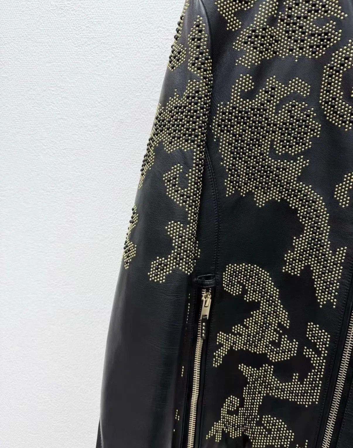 Roberto Cavalli Black Studded Pattern Leather Jacket Size S. Size US S / EU 44-46 / 1 - 4 Thumbnail
