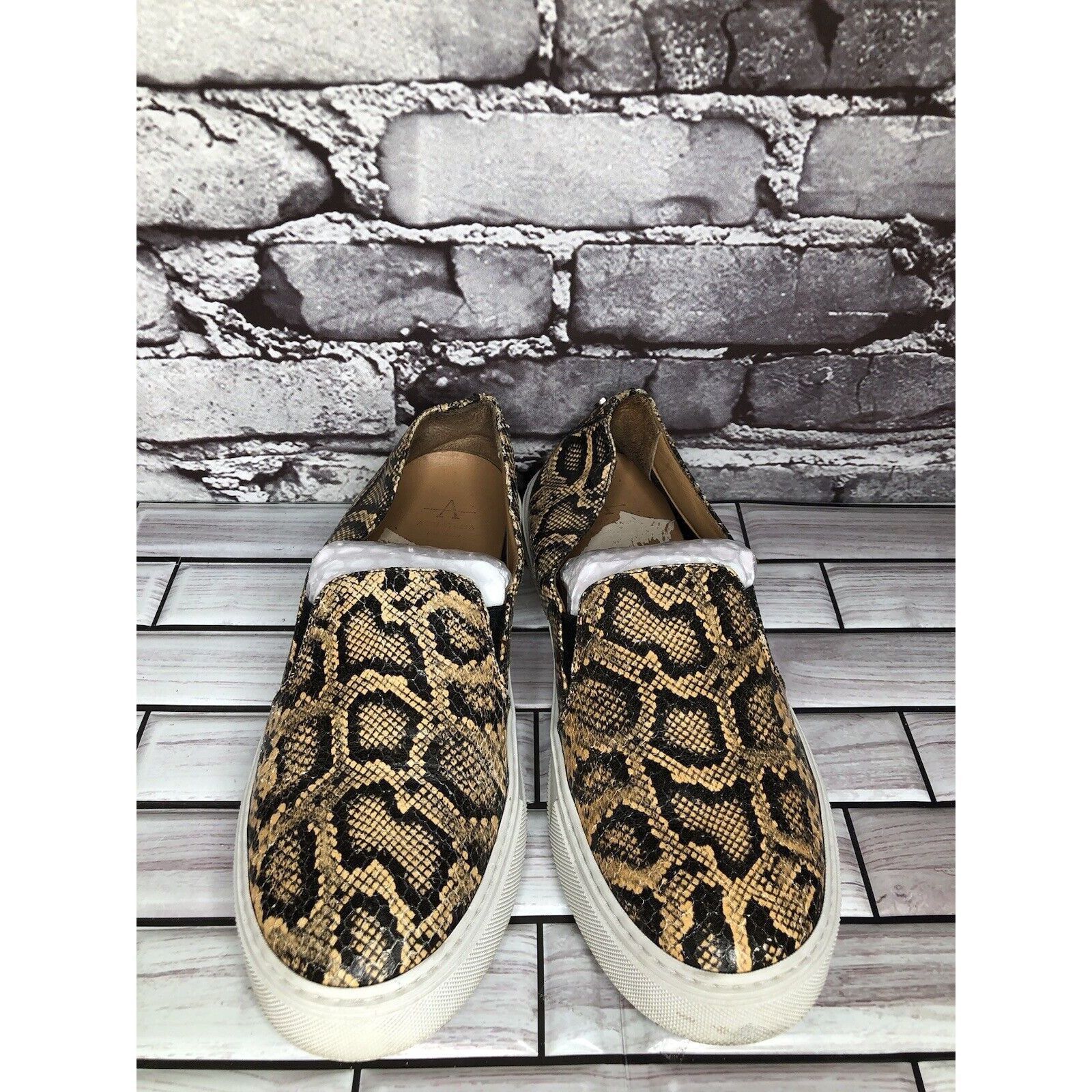 Aquatalia Aquatalia Leopard Print Leather Slip On Casual Sneaker Shoes Size US 8 / IT 38 - 2 Thumbnail