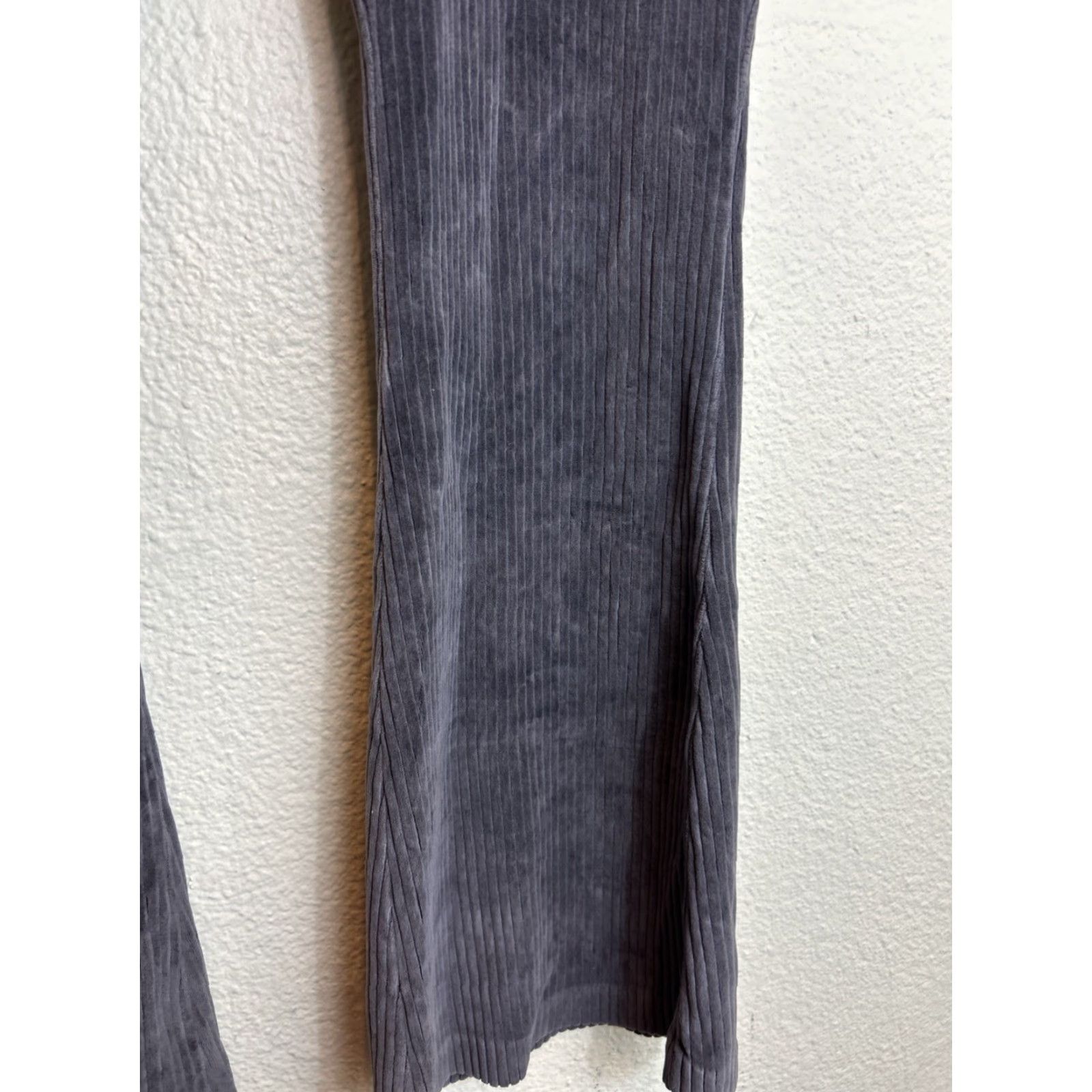 Vintage Aerie Groove-On Velour High Waisted Flare Pant L Gray Sweatpants Flared Womens 32x34 Size 36" / US 14 / IT 50 - 4 Thumbnail