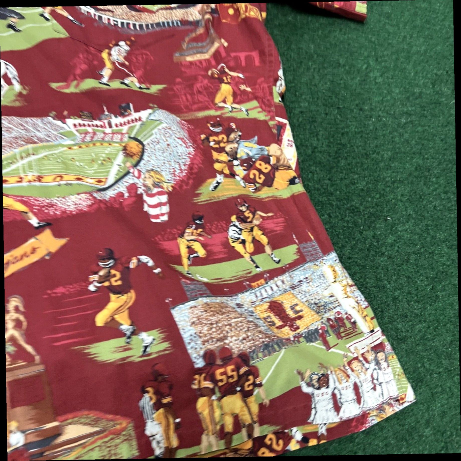 Reyn Spooner Reyn Spooner Men's XL Hawaiian Shirt USC Football National Champions Collage Size US XL / EU 56 / 4 - 3 Thumbnail