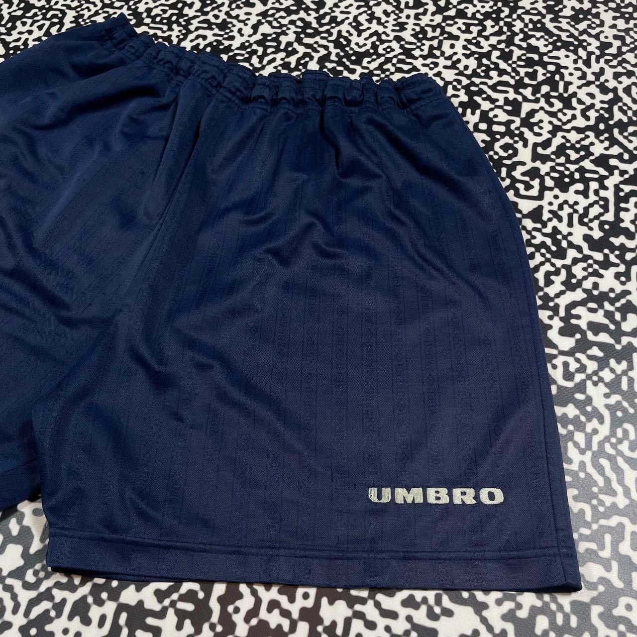 Umbro Vintage 90s Umbro Monogram Casual Sport Retro Shorts Size US 36 / EU 52 - 3 Thumbnail